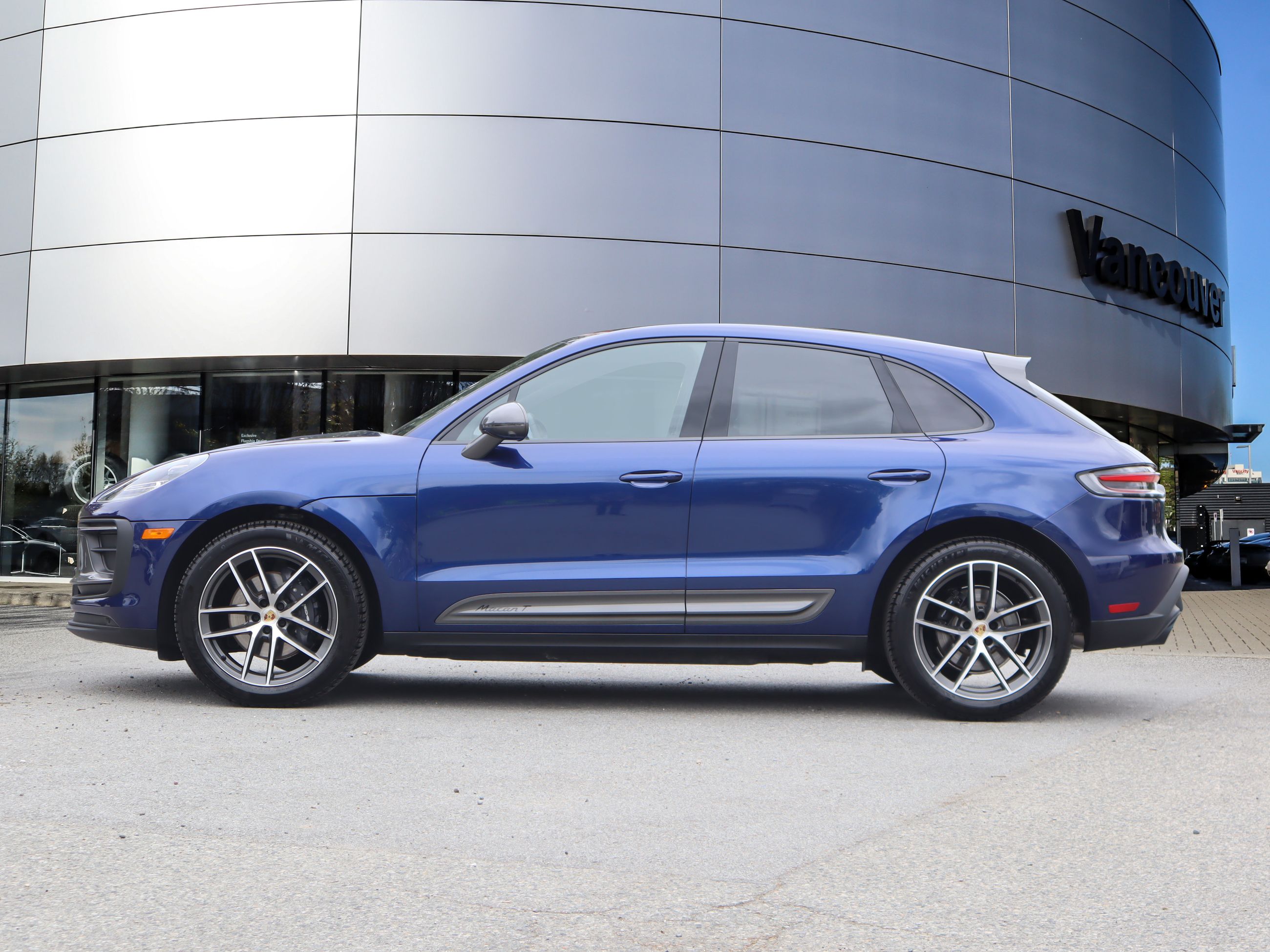 2025 Porsche Macan in Vancouver, British Columbia