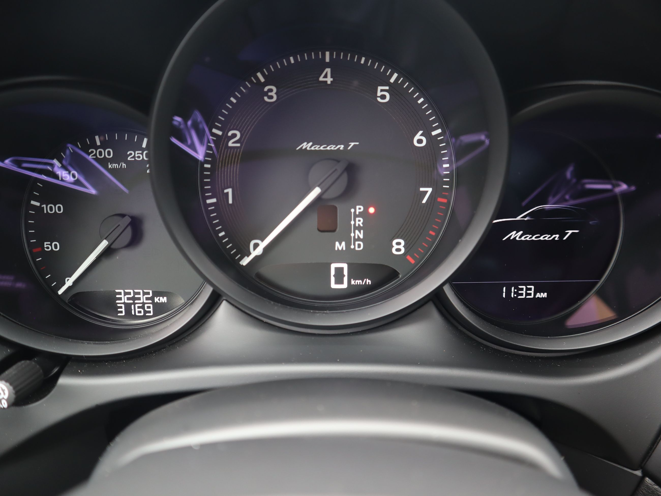 2025 Porsche Macan in Vancouver, British Columbia