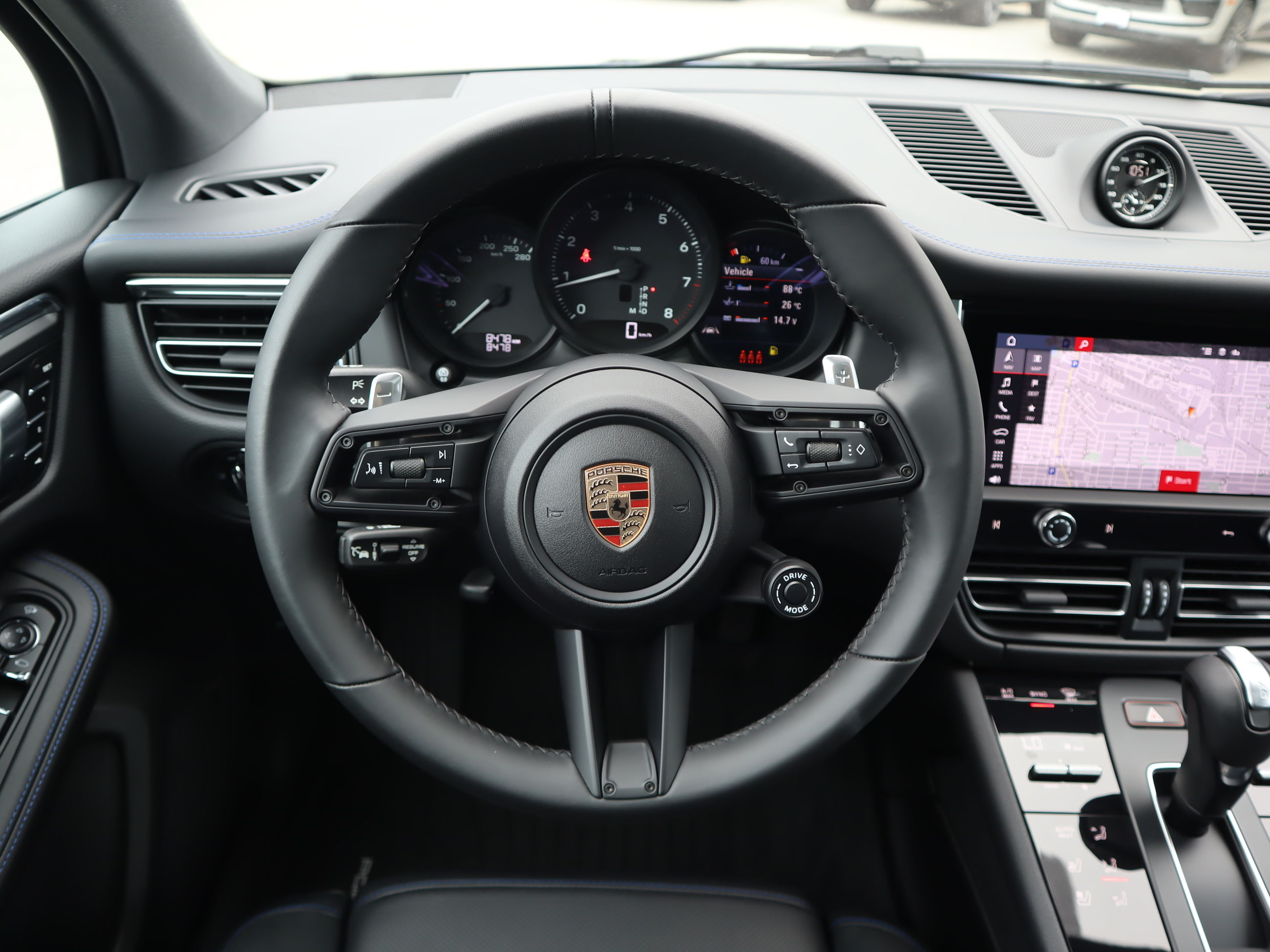 2025 Porsche Macan in Vancouver, British Columbia