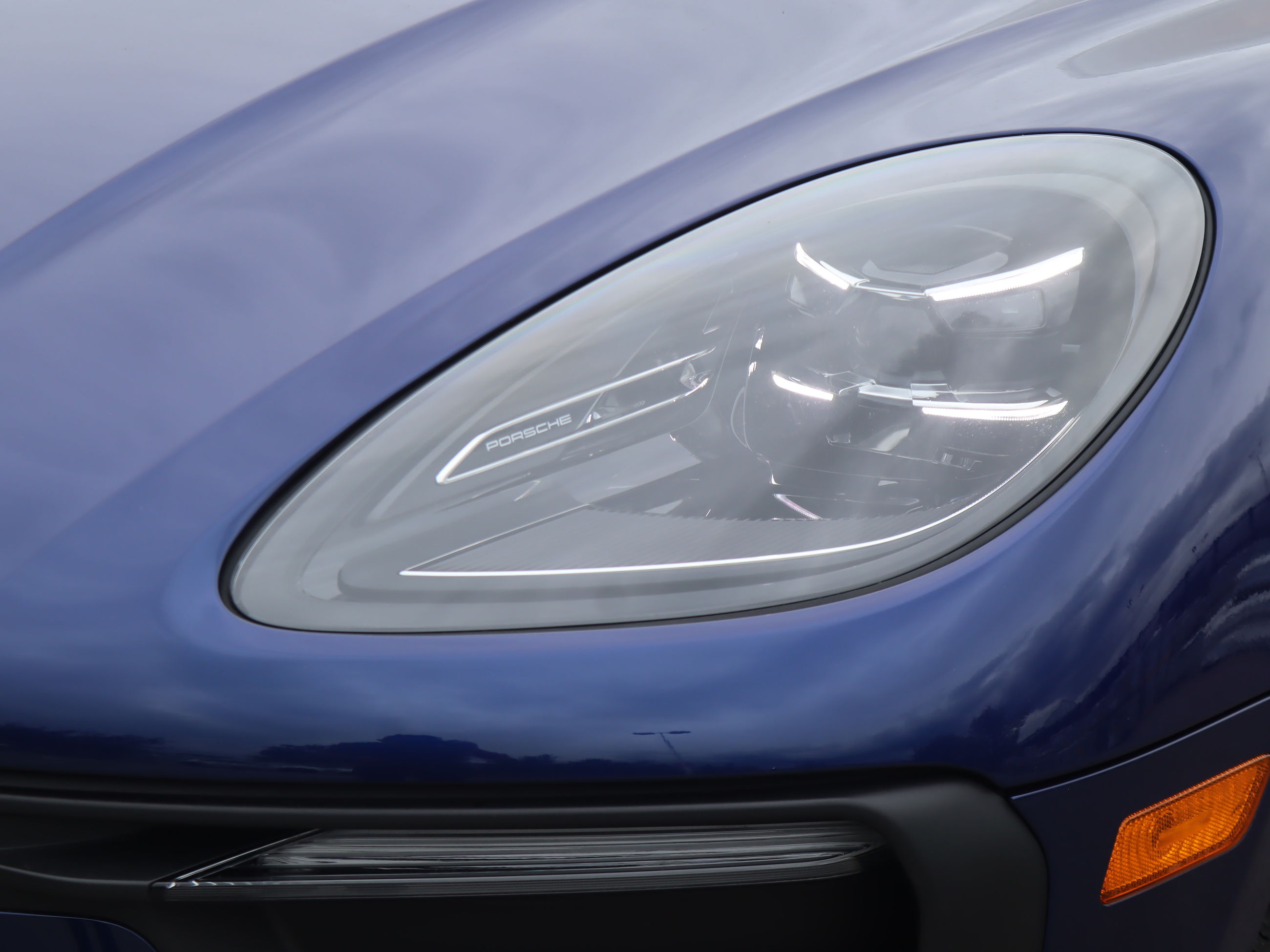 2025 Porsche Macan in Vancouver, British Columbia