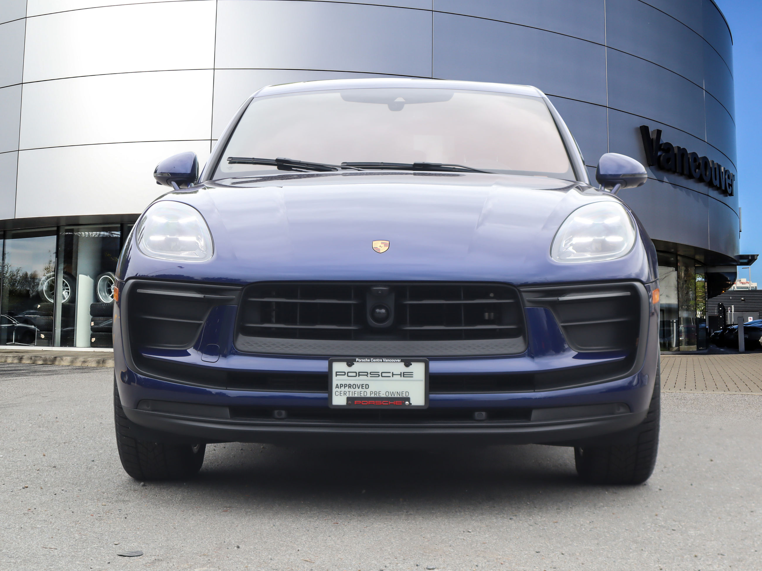 2025 Porsche Macan in Vancouver, British Columbia