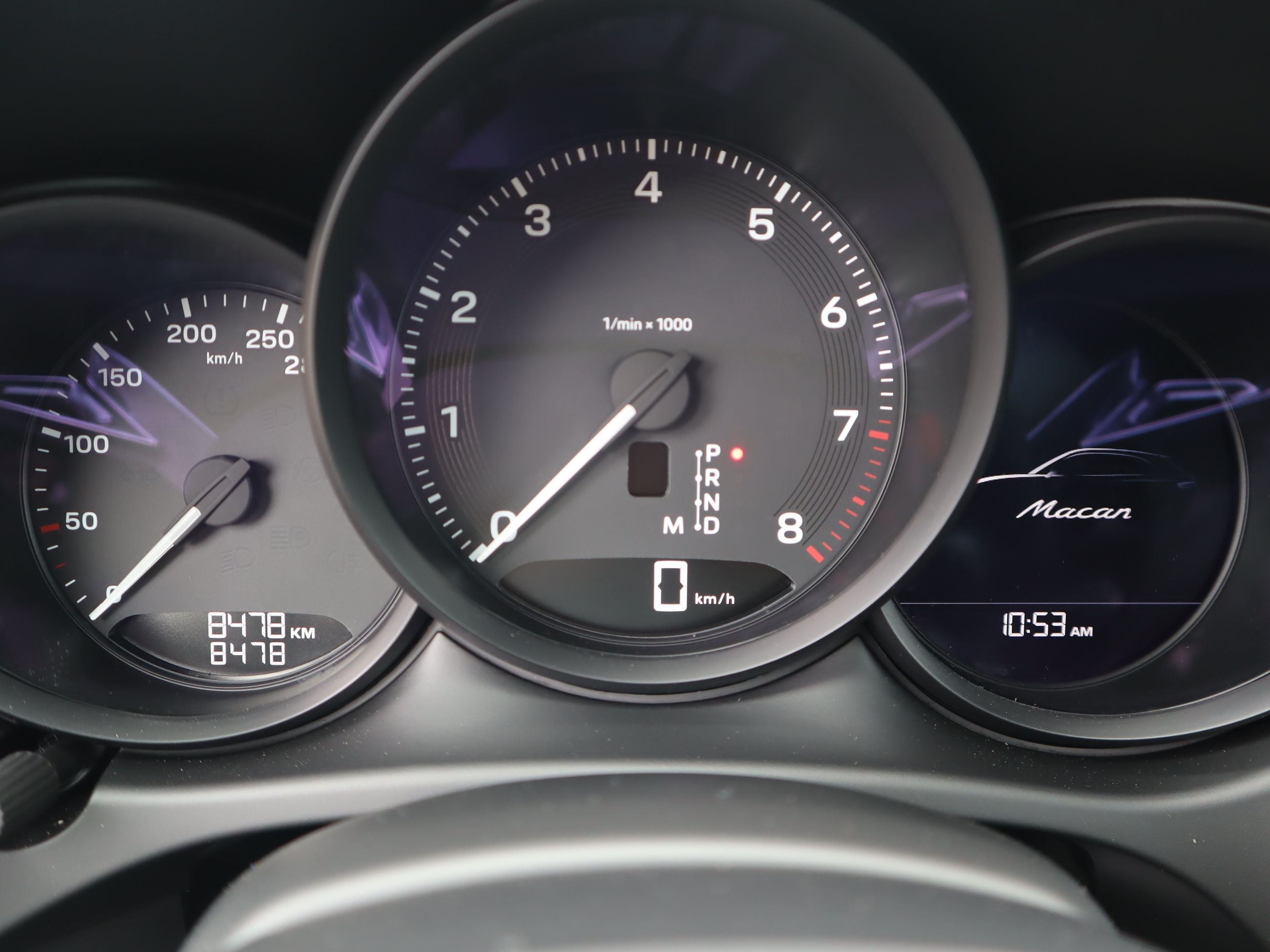 2025 Porsche Macan in Vancouver, British Columbia