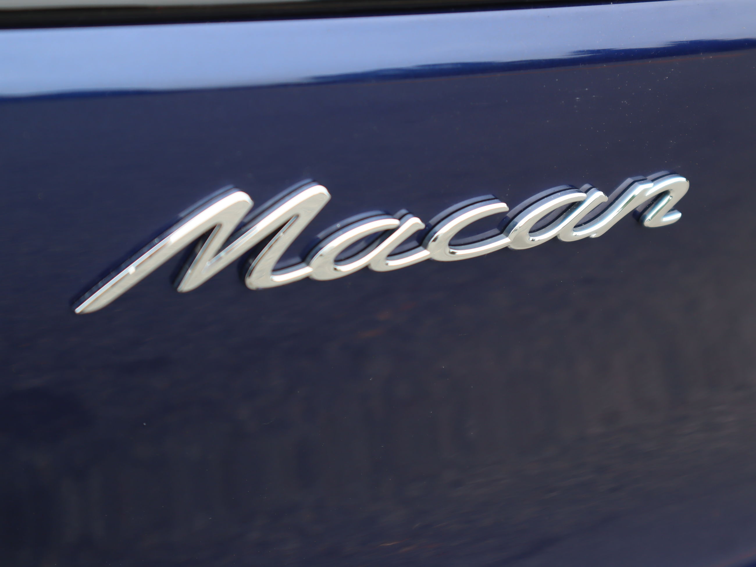 2025 Porsche Macan in Vancouver, British Columbia