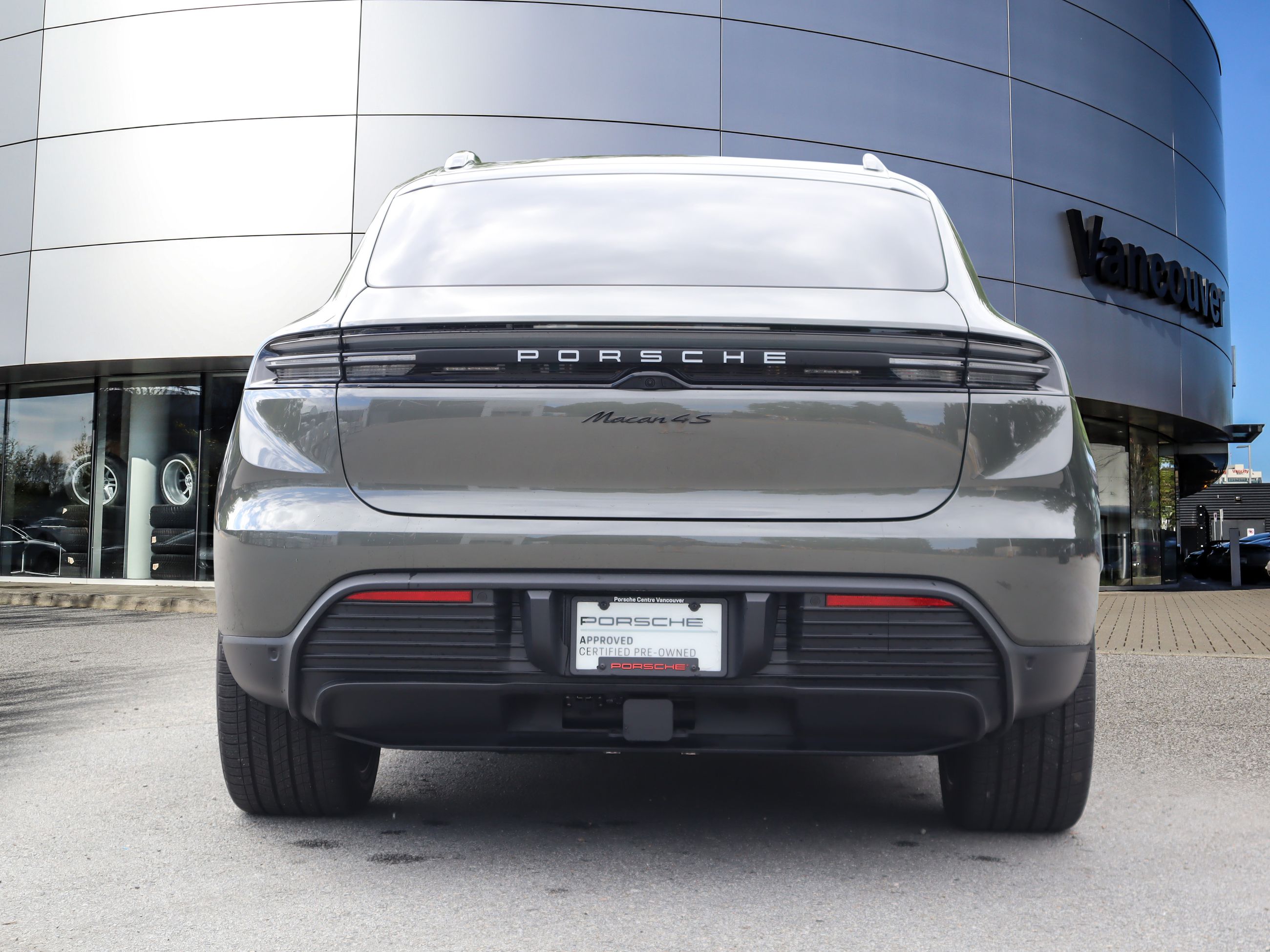 Porsche Macan  2025 à Vancouver, Colombie-Britannique