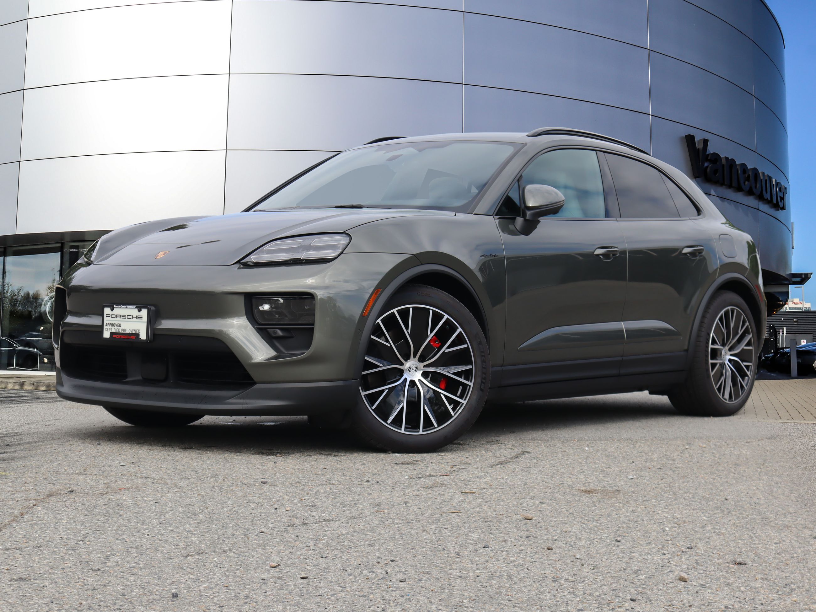 Porsche Macan  2025 à Vancouver, Colombie-Britannique