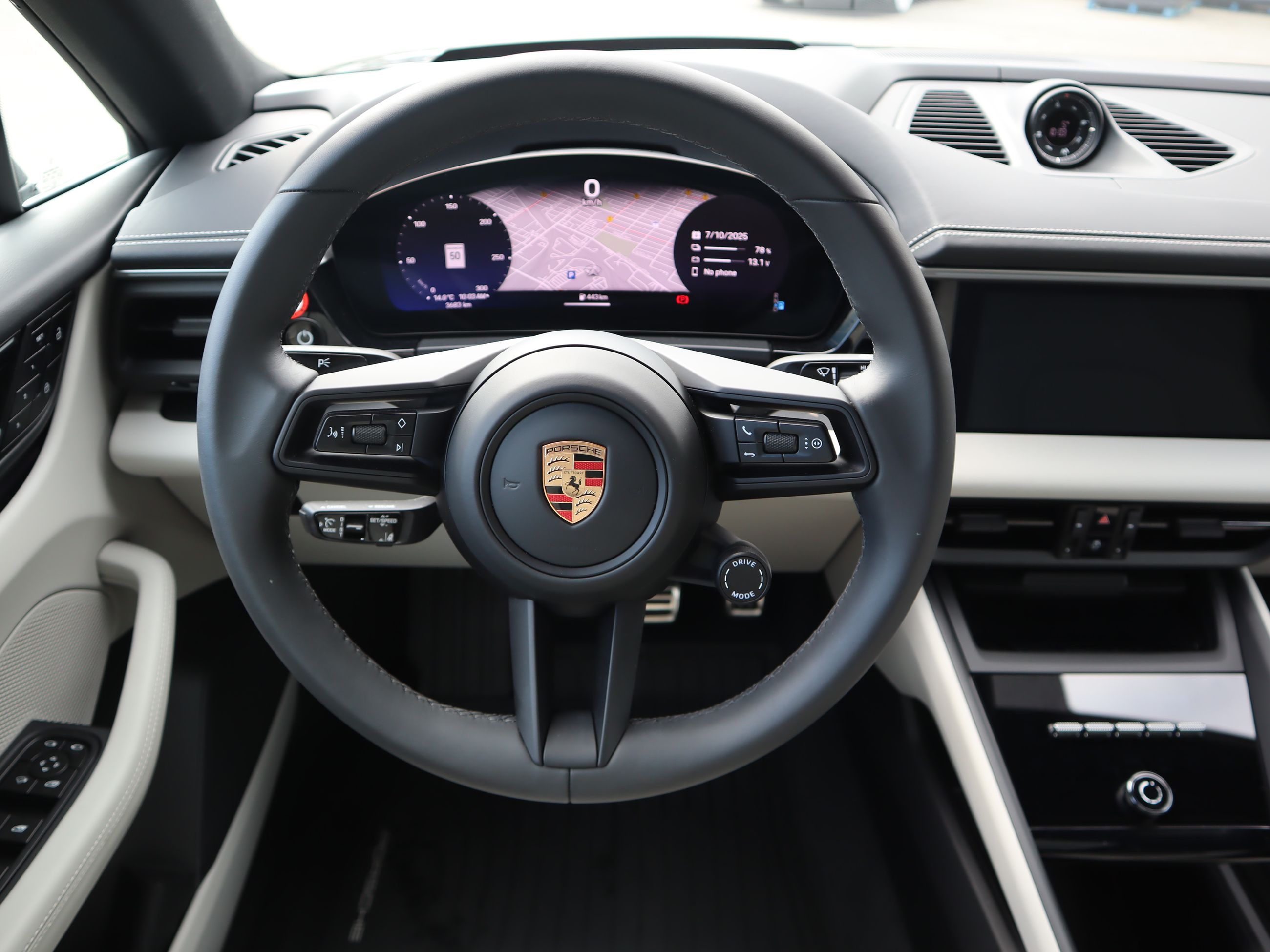Porsche Macan  2025 à Vancouver, Colombie-Britannique