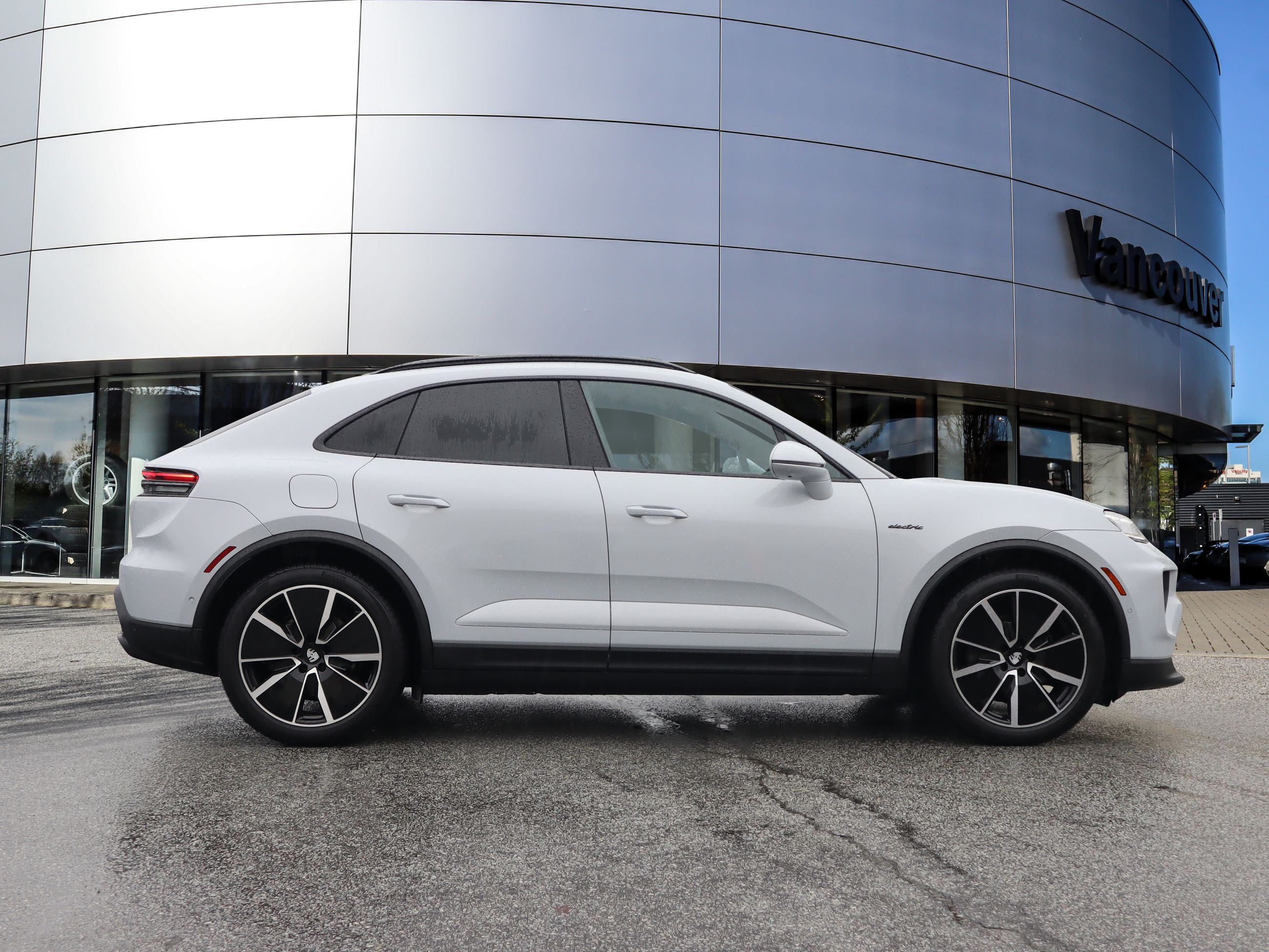 Porsche Macan  2025 à Vancouver, Colombie-Britannique