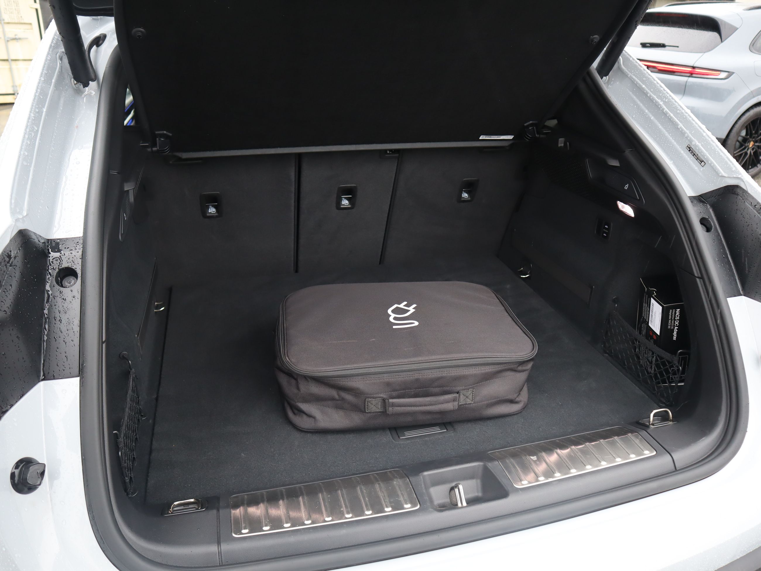 Porsche Macan  2025 à Vancouver, Colombie-Britannique