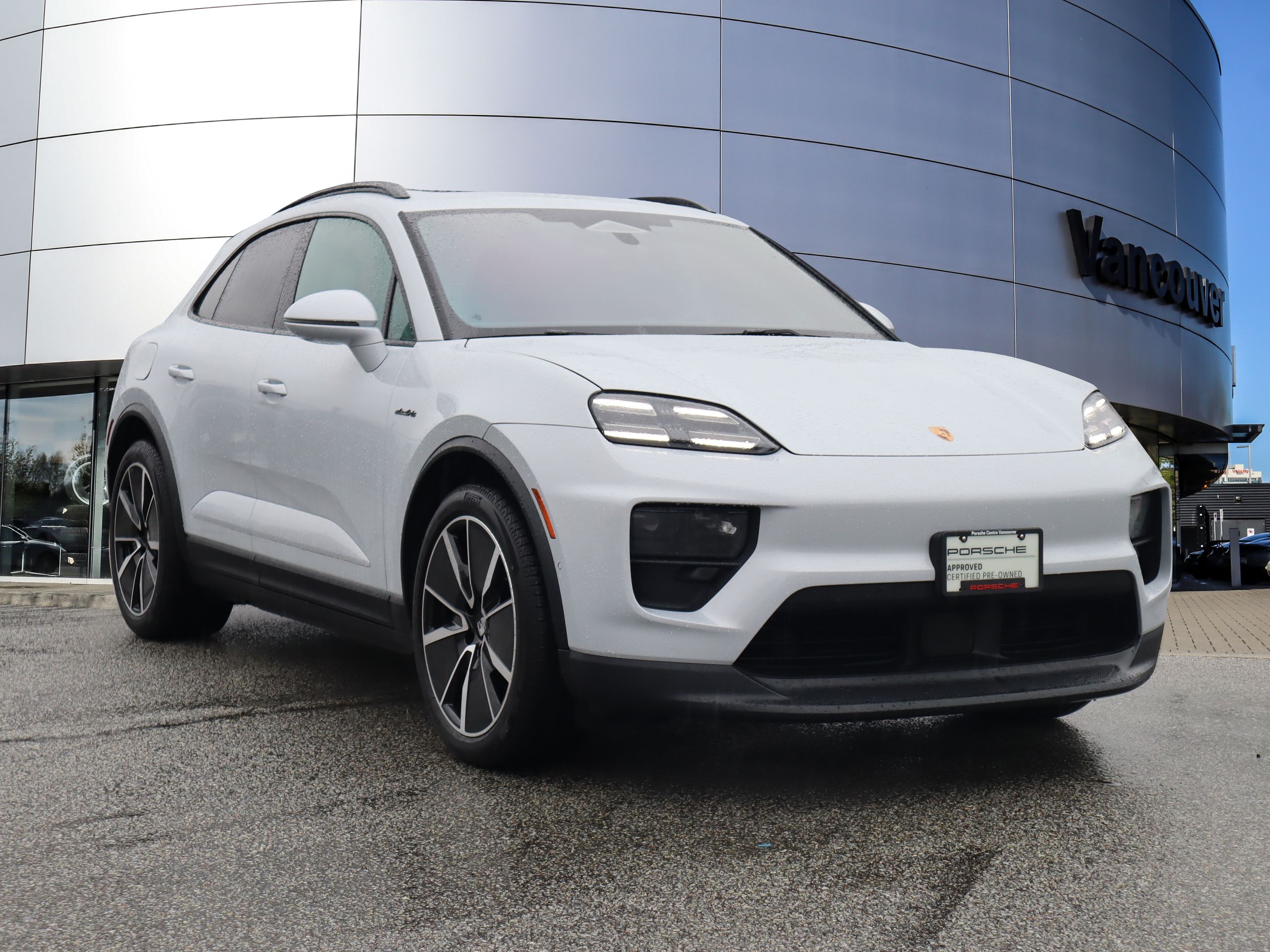 Porsche Macan  2025 à Vancouver, Colombie-Britannique