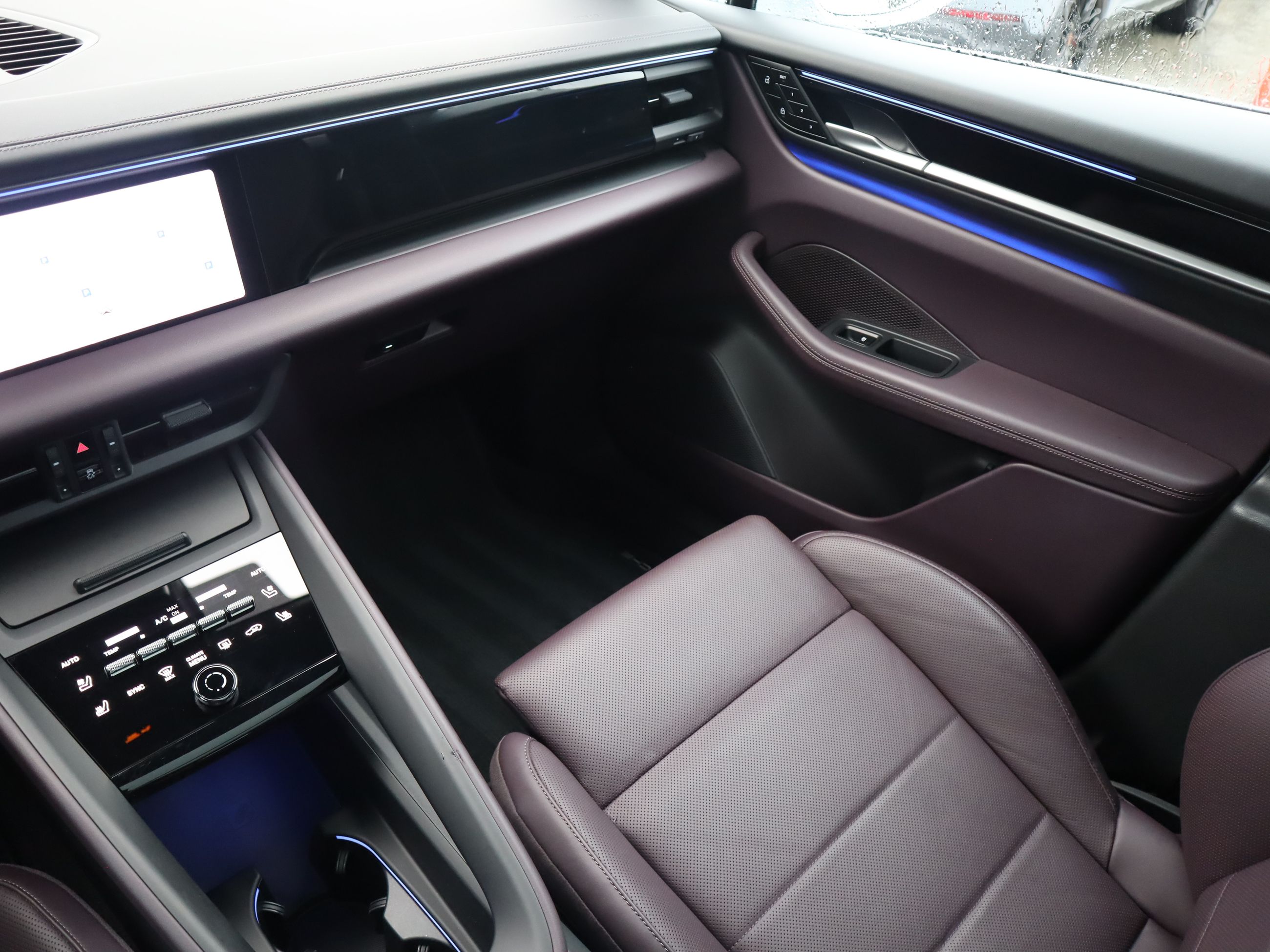 Porsche Macan  2025 à Vancouver, Colombie-Britannique