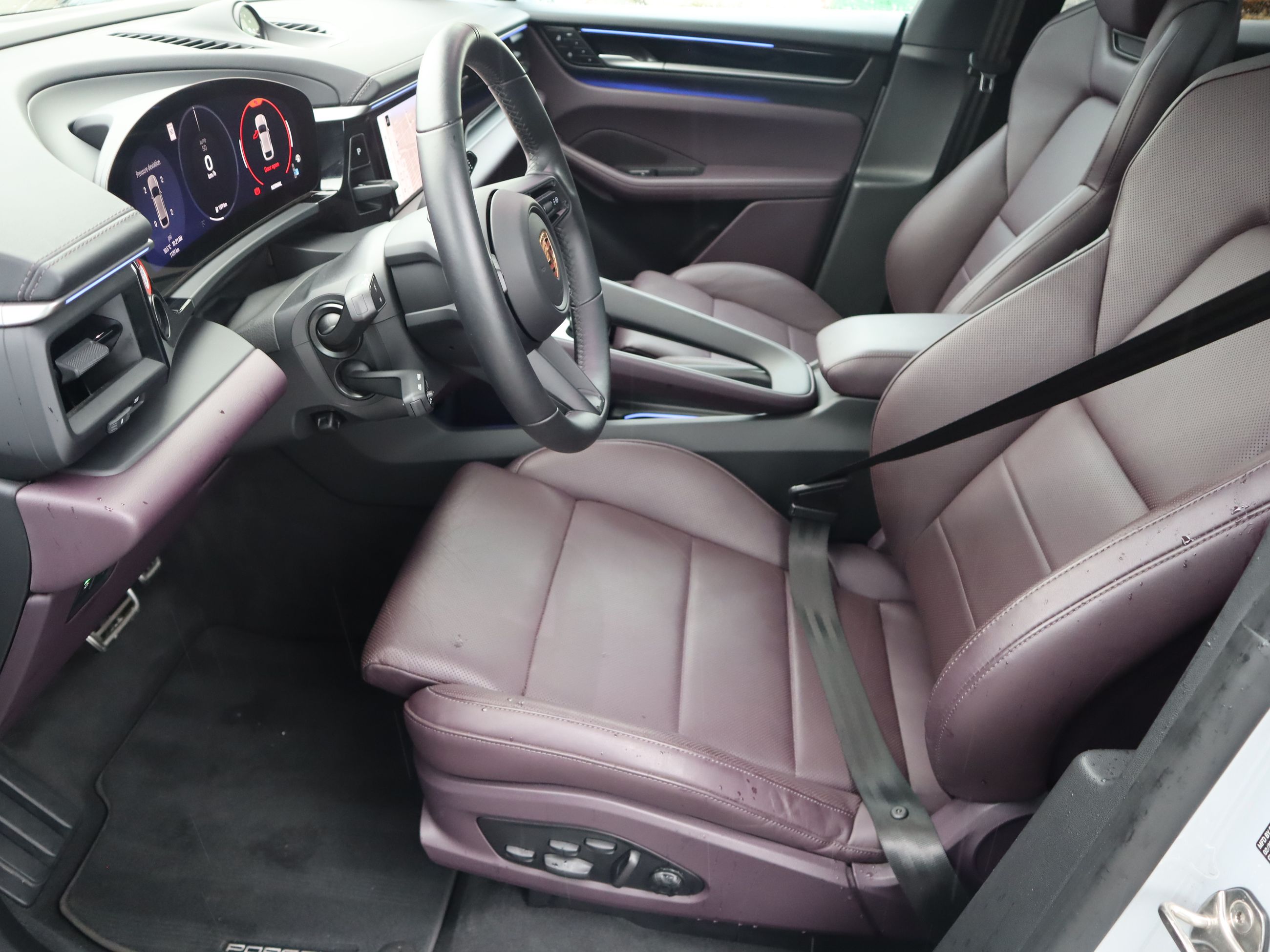 Porsche Macan  2025 à Vancouver, Colombie-Britannique