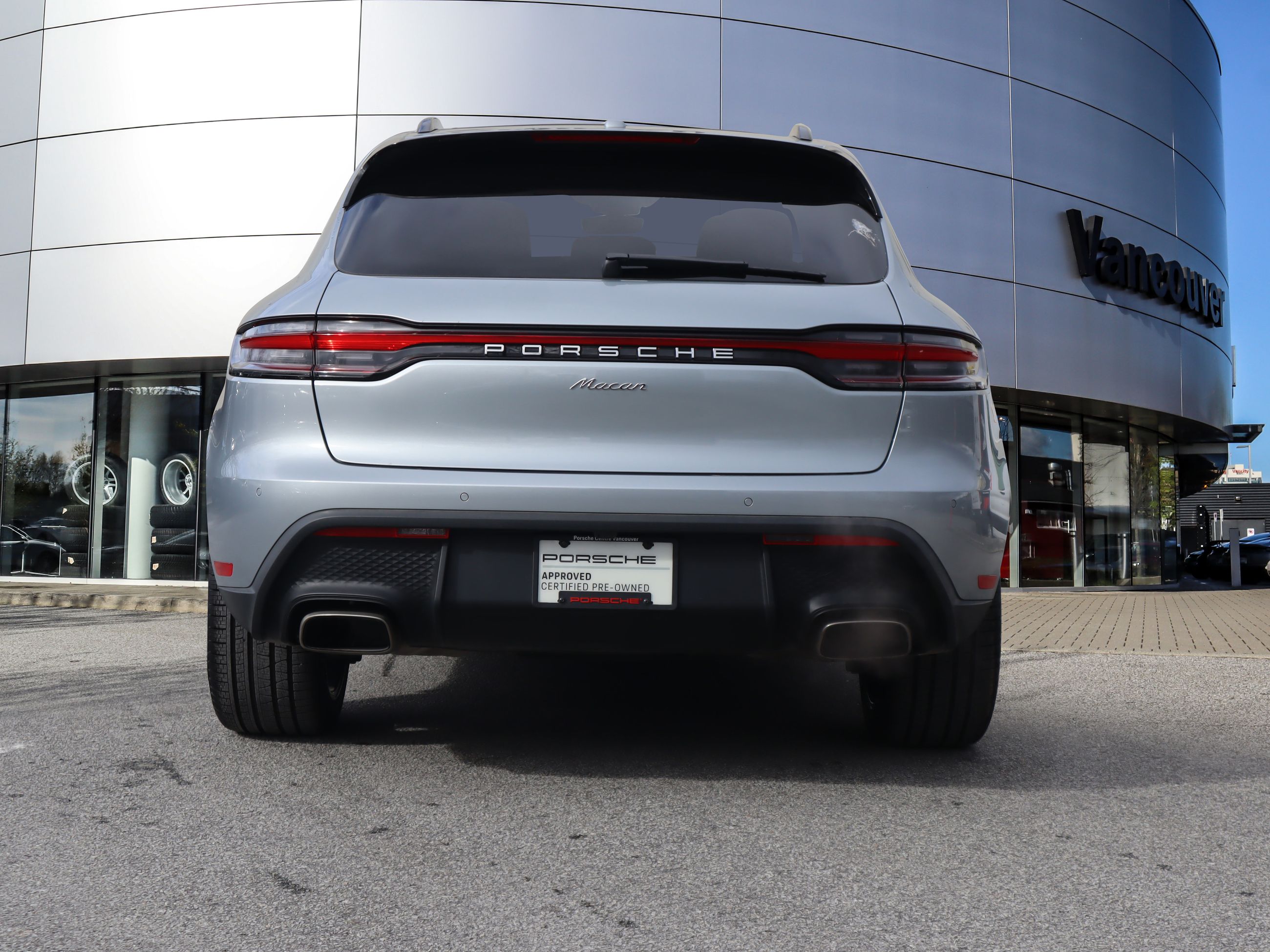Porsche Macan  2025 à Vancouver, Colombie-Britannique