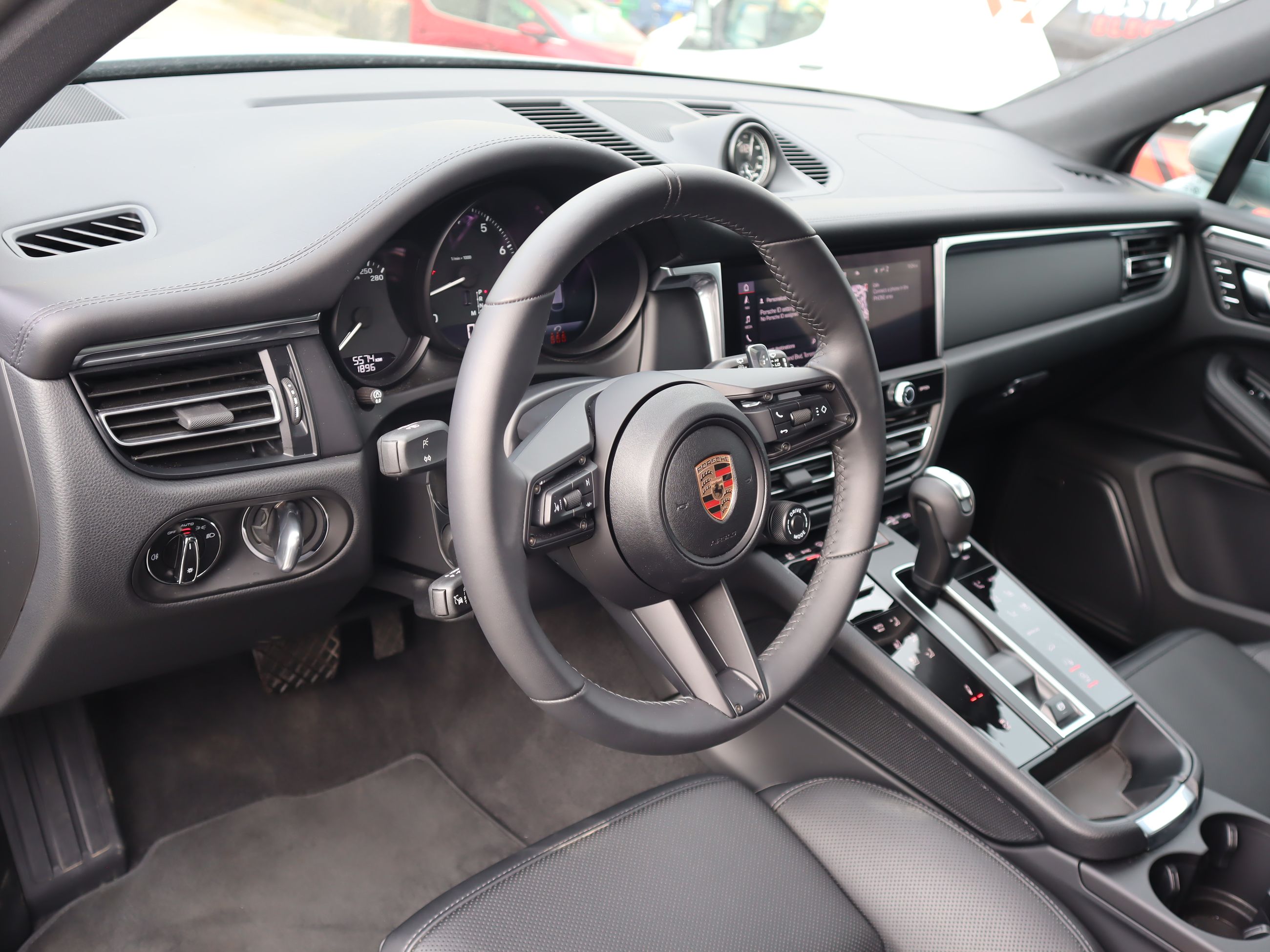 Porsche Macan  2025 à Vancouver, Colombie-Britannique