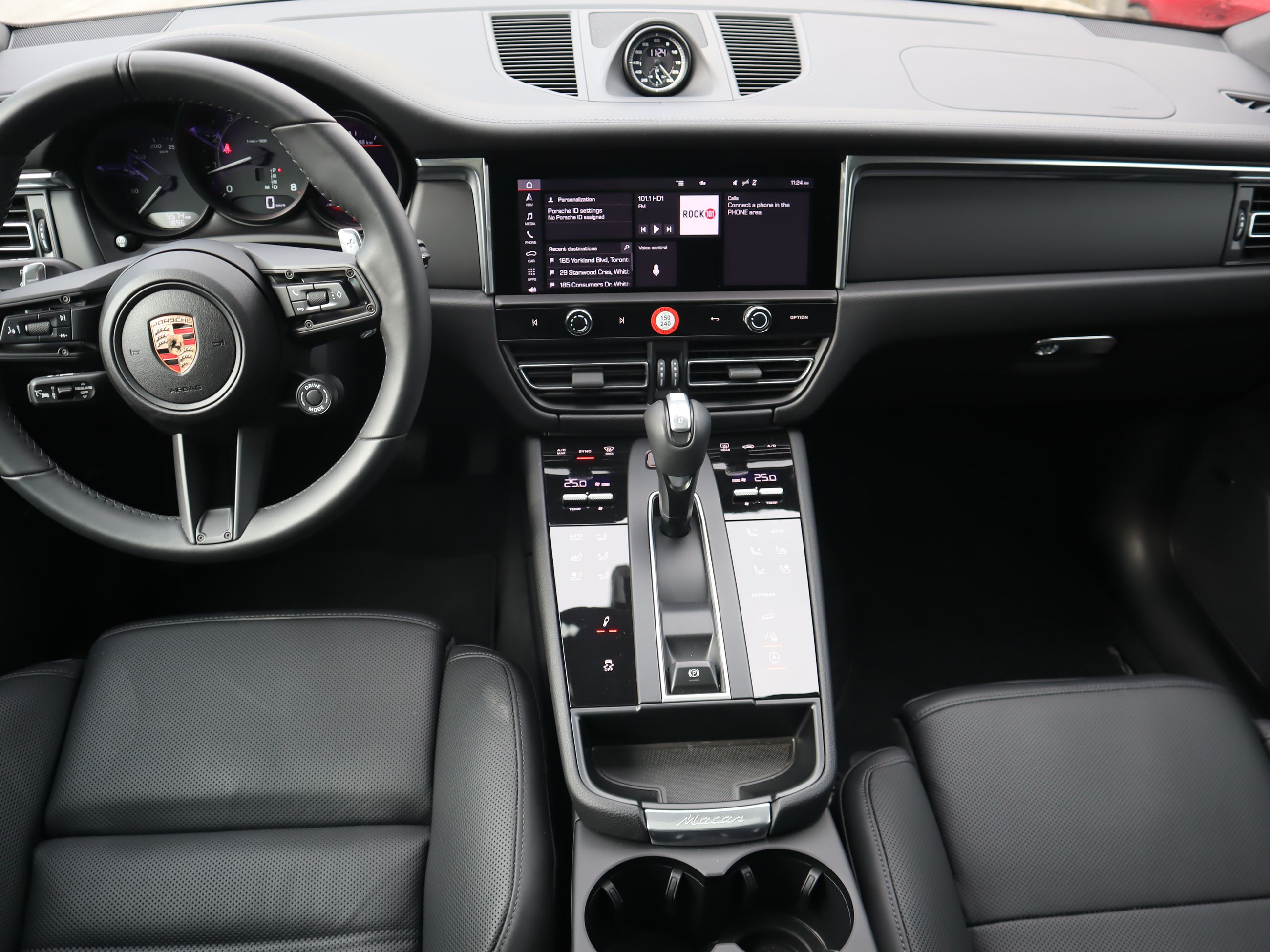 Porsche Macan  2025 à Vancouver, Colombie-Britannique