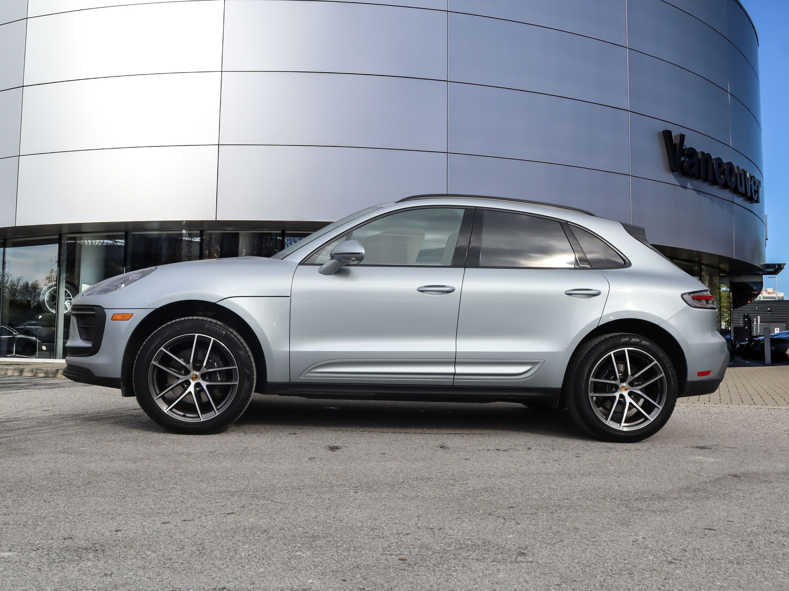 Porsche Macan  2025 à Vancouver, Colombie-Britannique