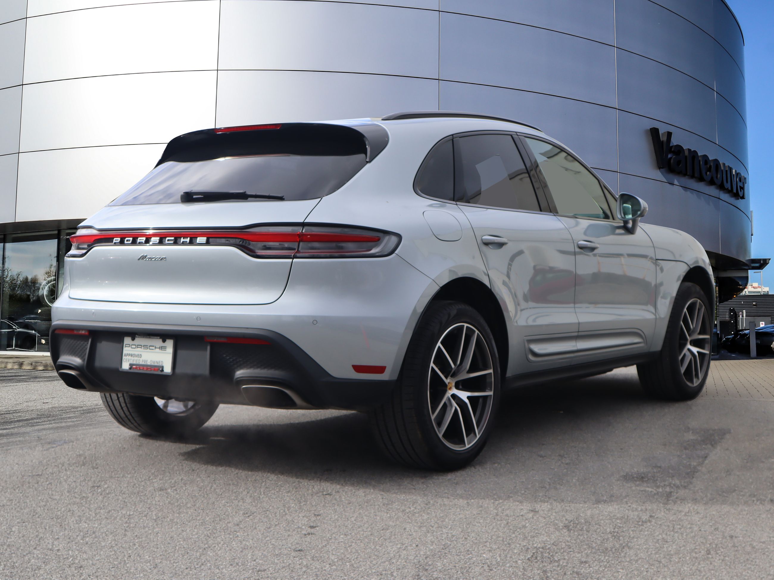 Porsche Macan  2025 à Vancouver, Colombie-Britannique