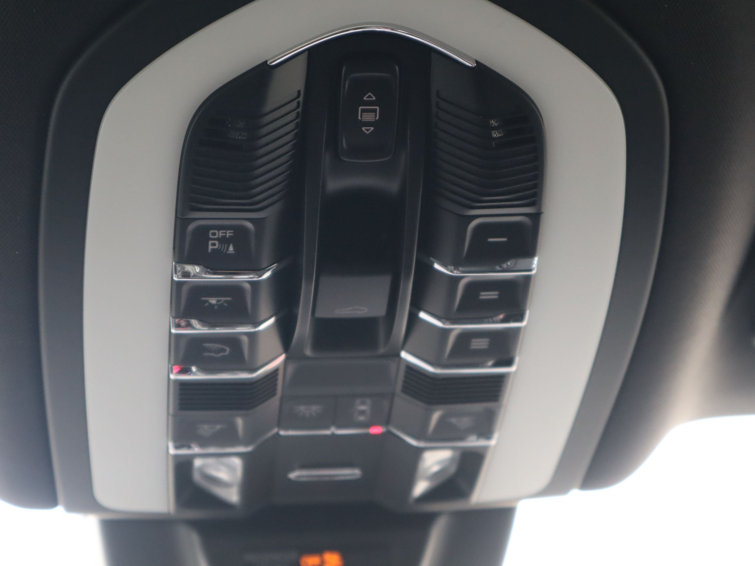 Porsche Macan  2025 à Vancouver, Colombie-Britannique