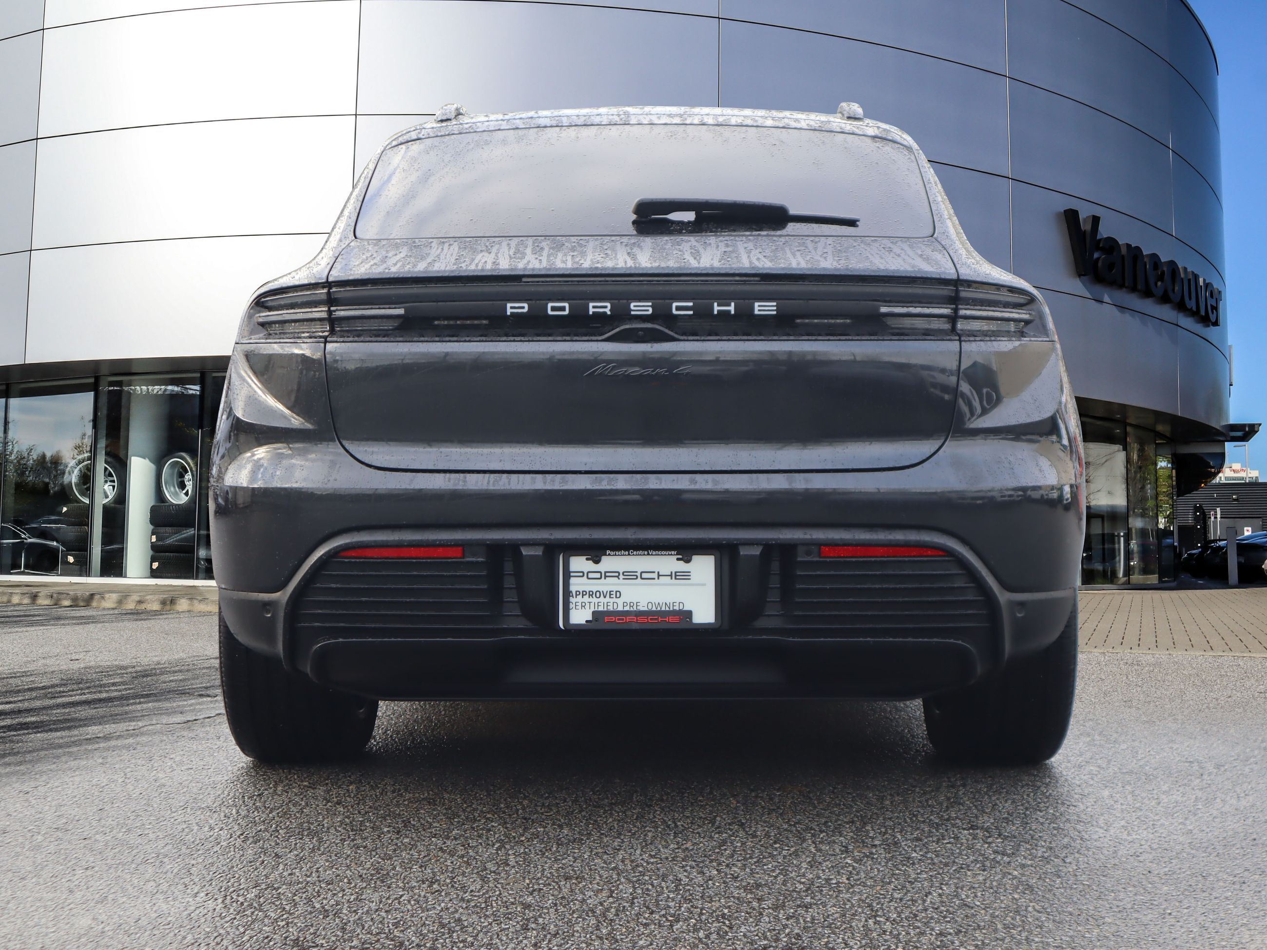 2025 Porsche Macan in Vancouver, British Columbia