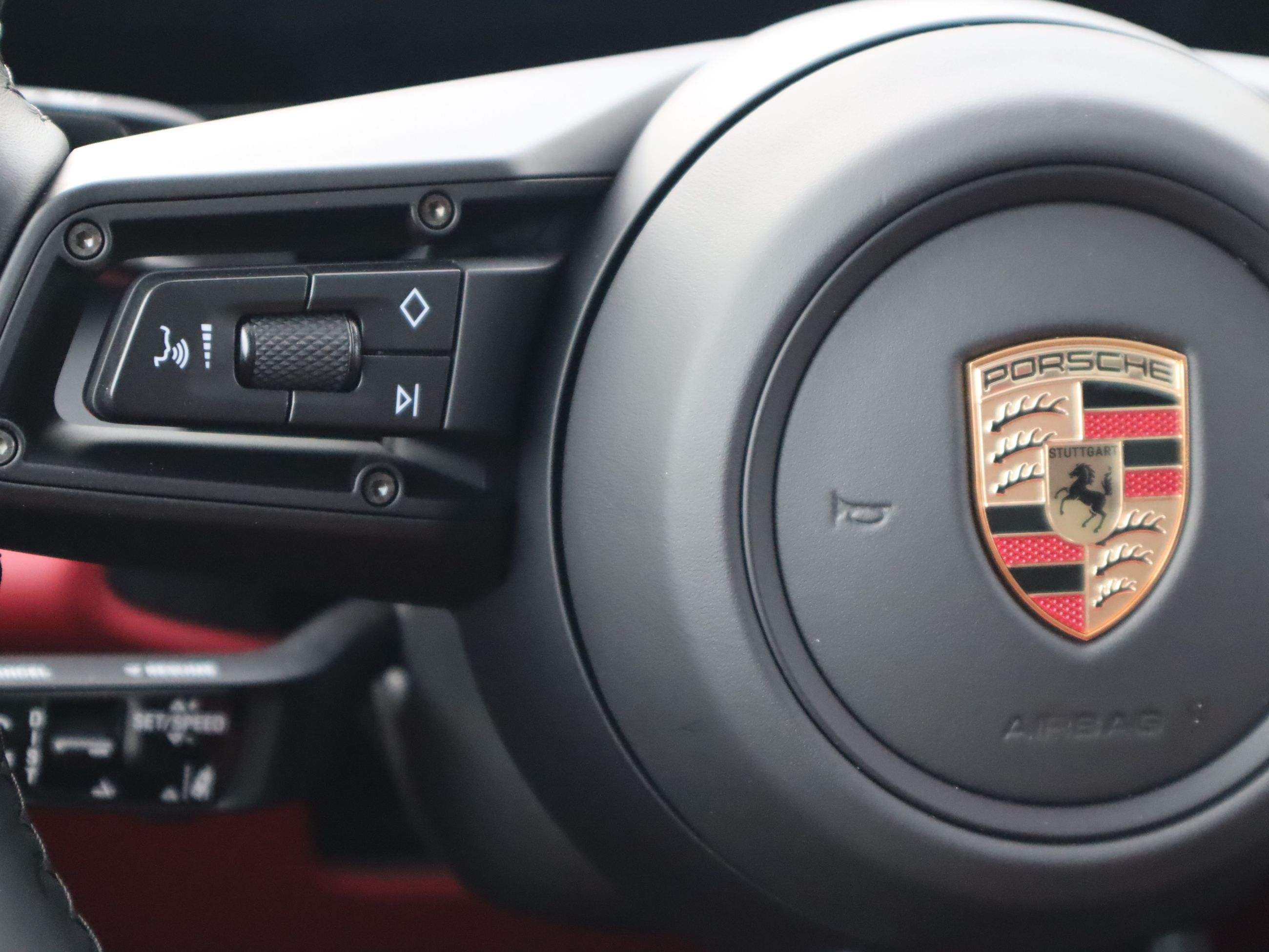 2025 Porsche Macan in Vancouver, British Columbia