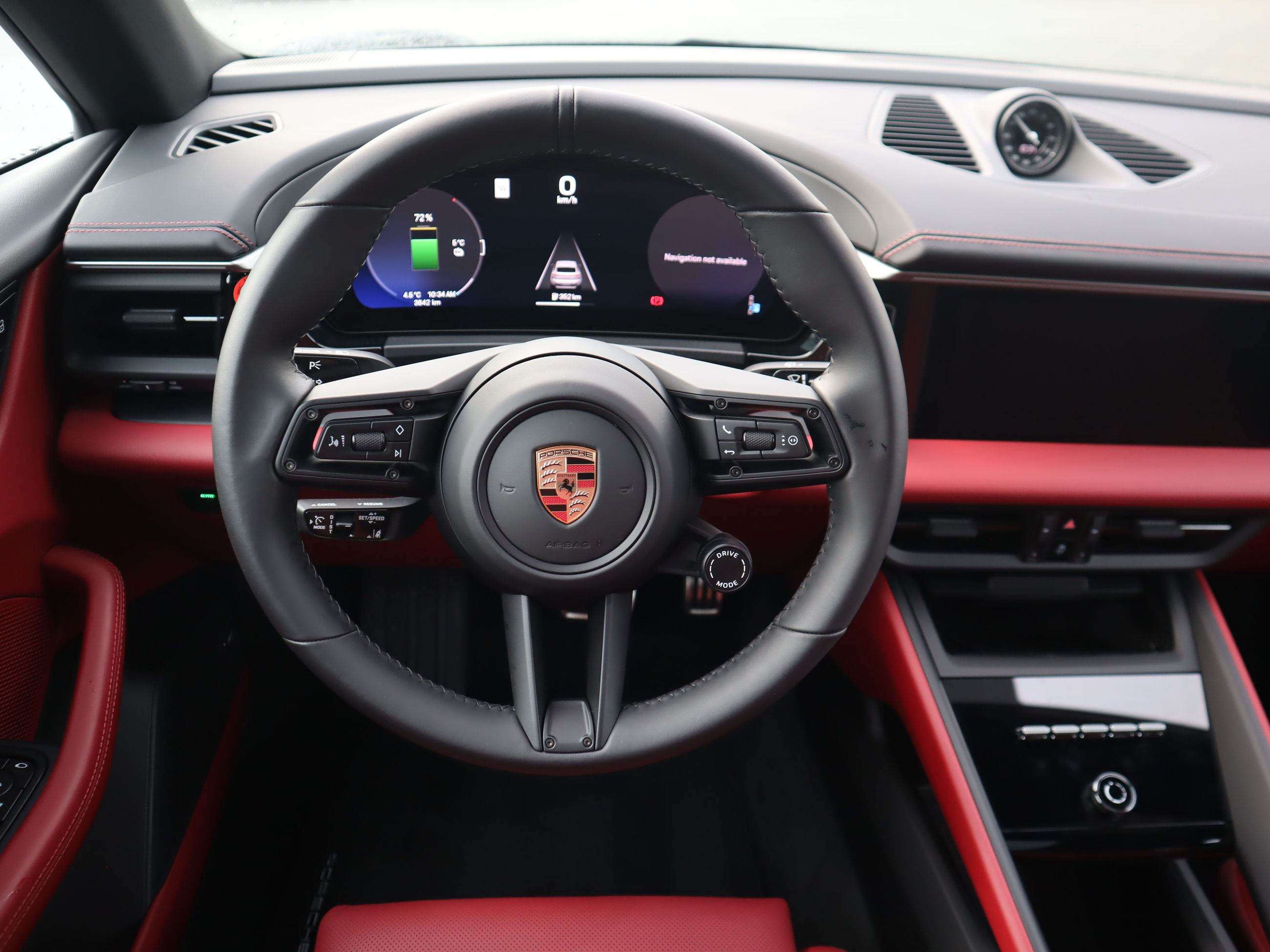 2025 Porsche Macan in Vancouver, British Columbia