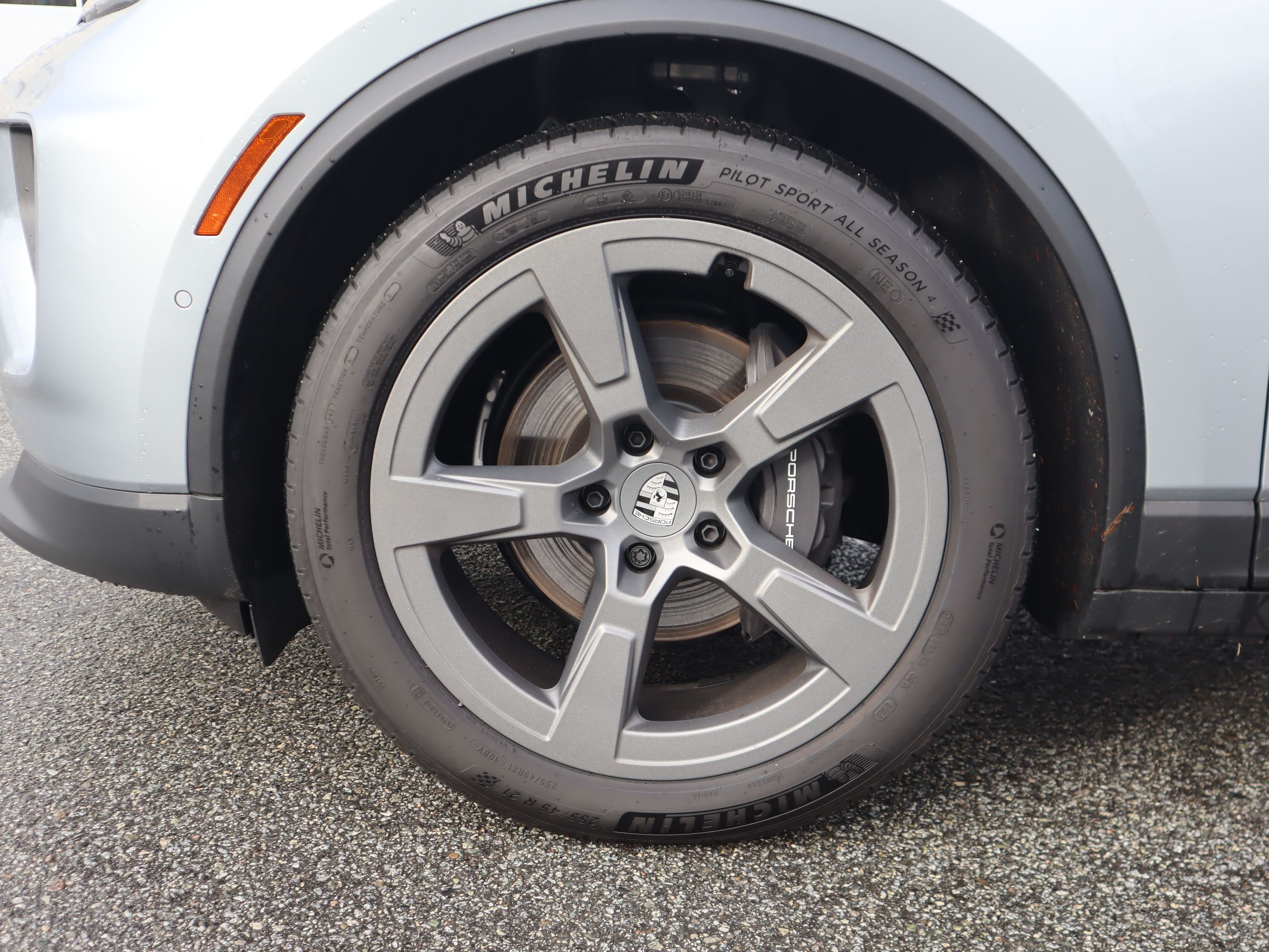 Porsche Macan  2025 à Vancouver, Colombie-Britannique