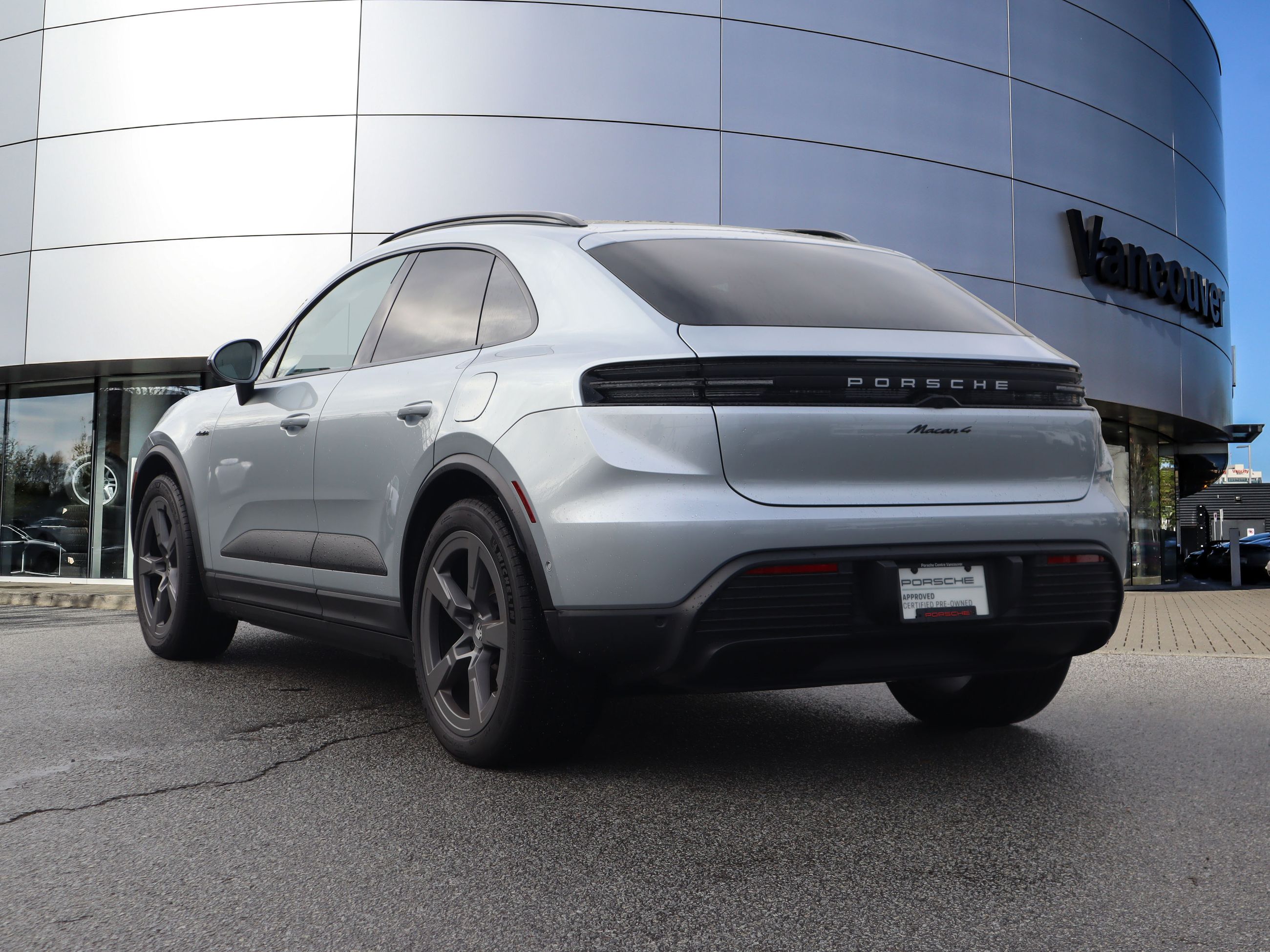 Porsche Macan  2025 à Vancouver, Colombie-Britannique