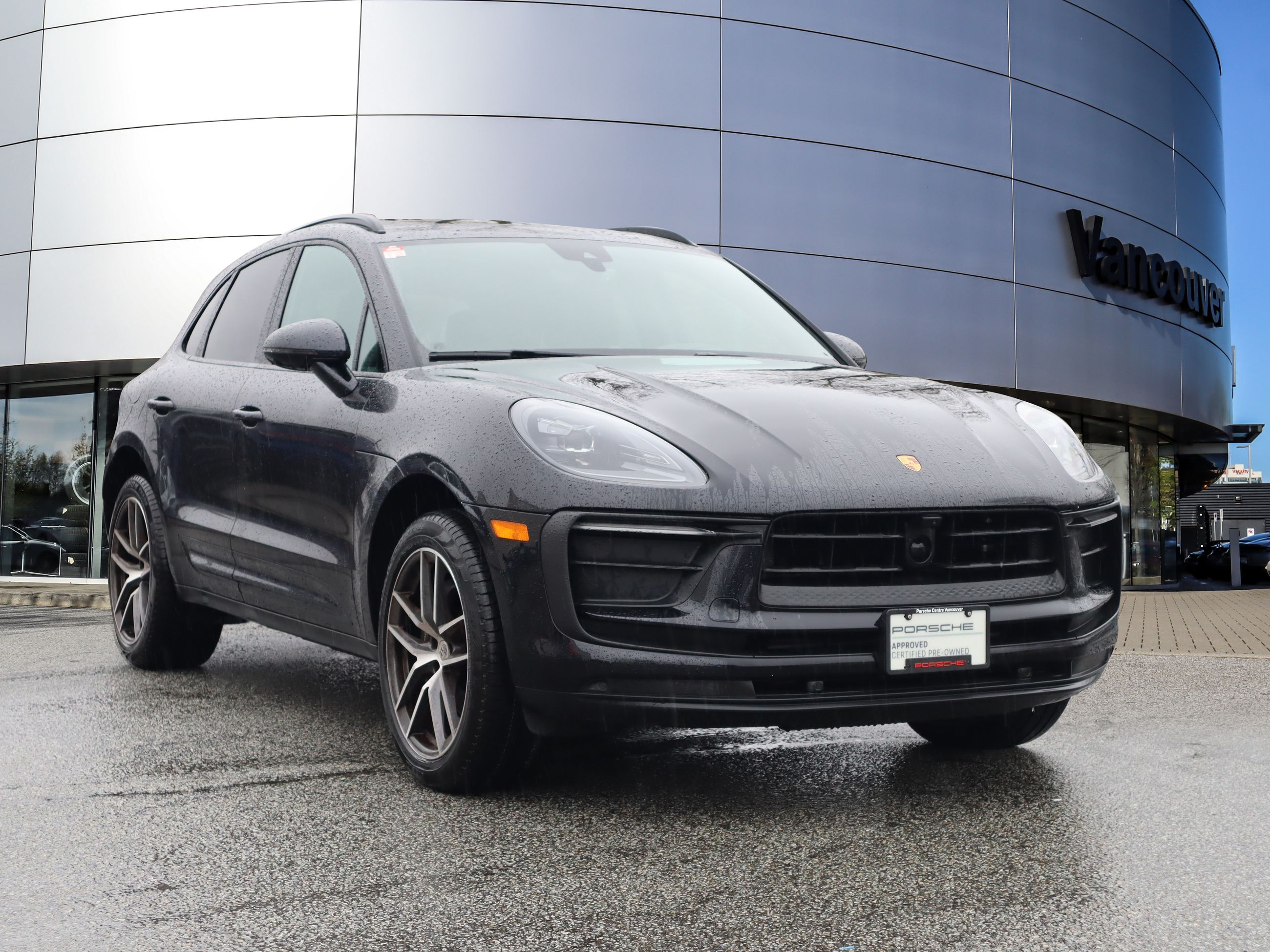 2025 Porsche Macan in Vancouver, British Columbia