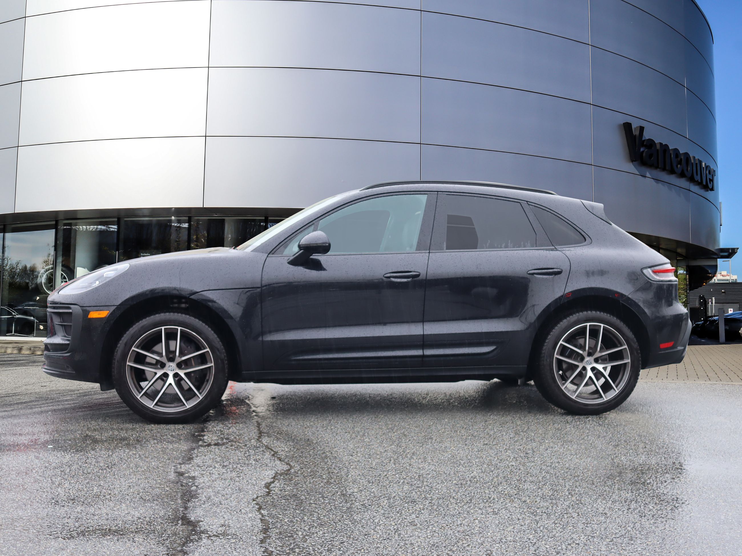 2025 Porsche Macan in Vancouver, British Columbia