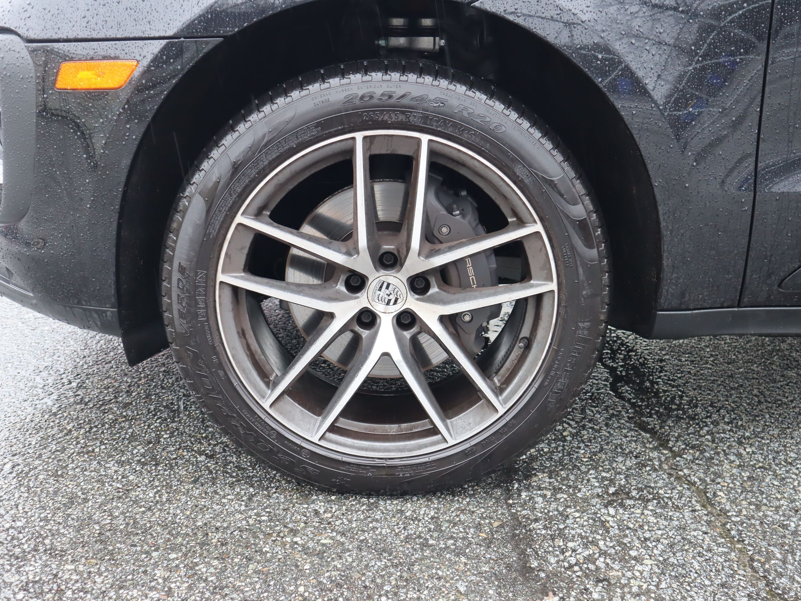 2025 Porsche Macan in Vancouver, British Columbia