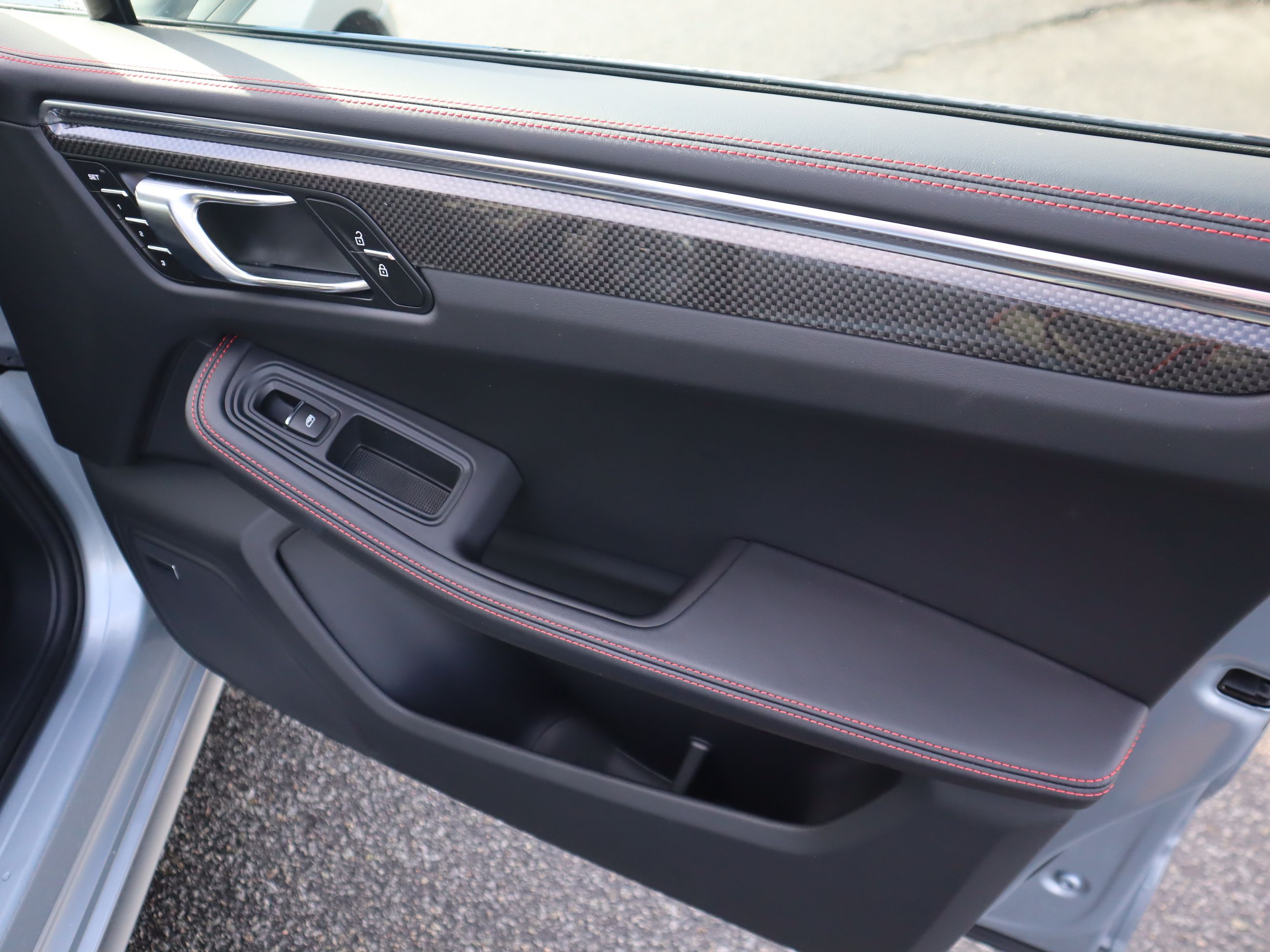 Porsche Macan  2025 à Vancouver, Colombie-Britannique