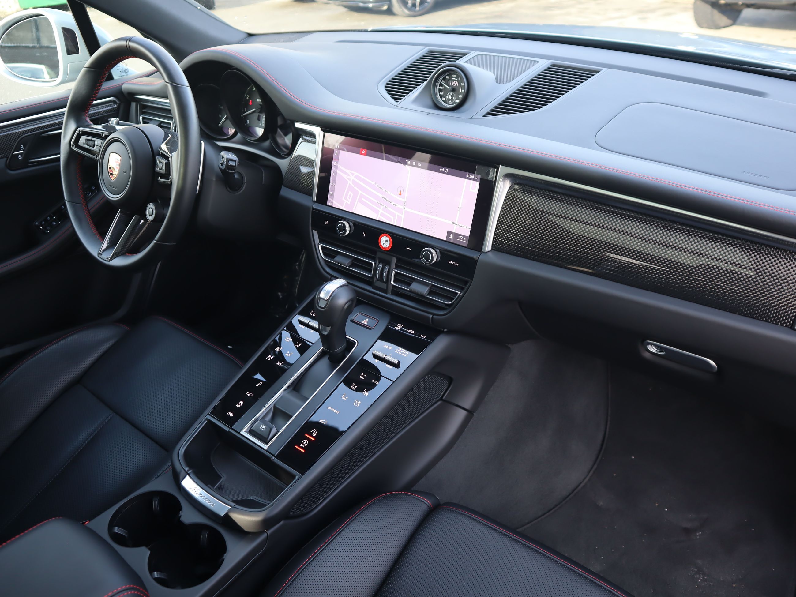 Porsche Macan  2025 à Vancouver, Colombie-Britannique