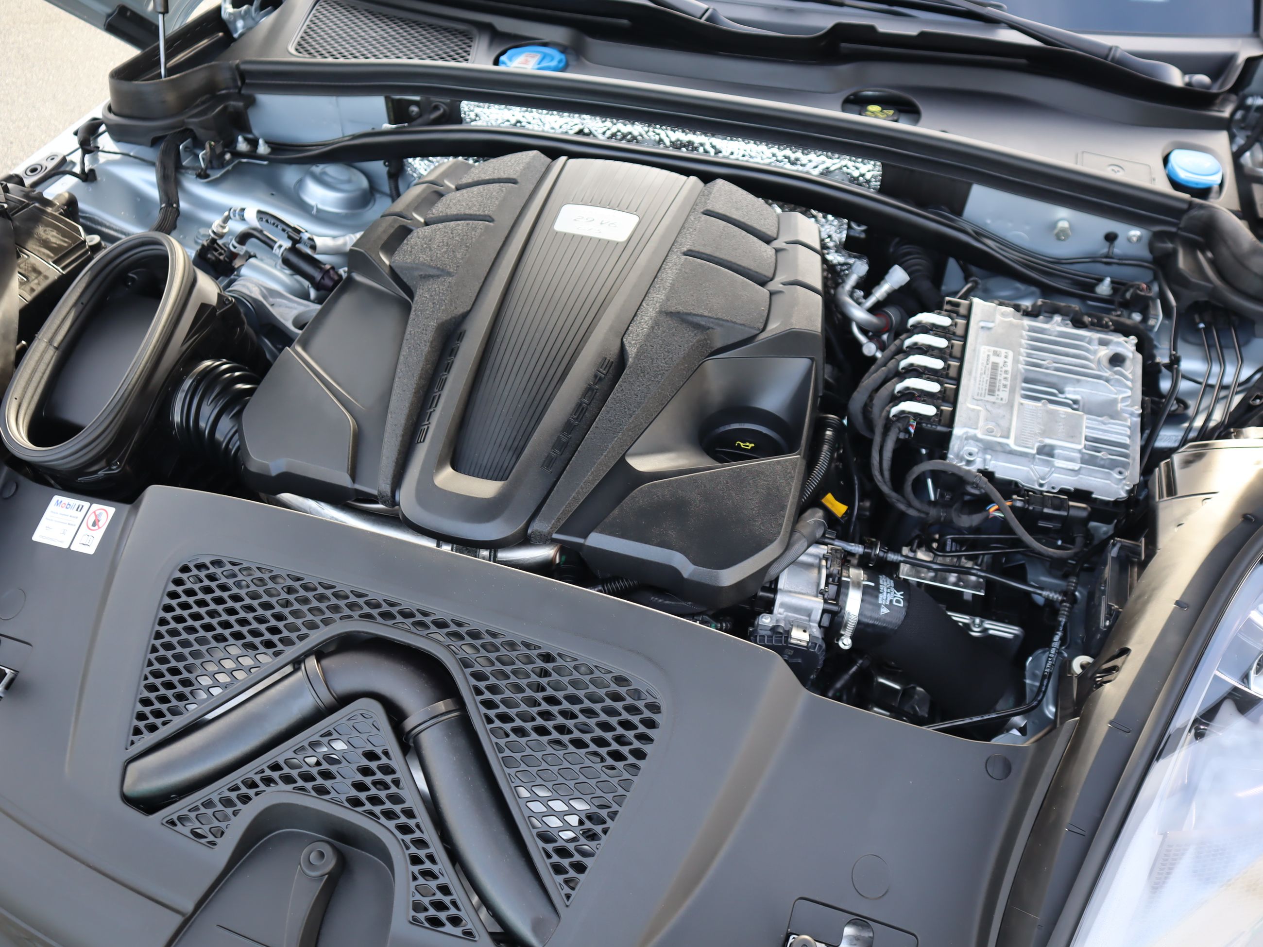 Porsche Macan  2025 à Vancouver, Colombie-Britannique