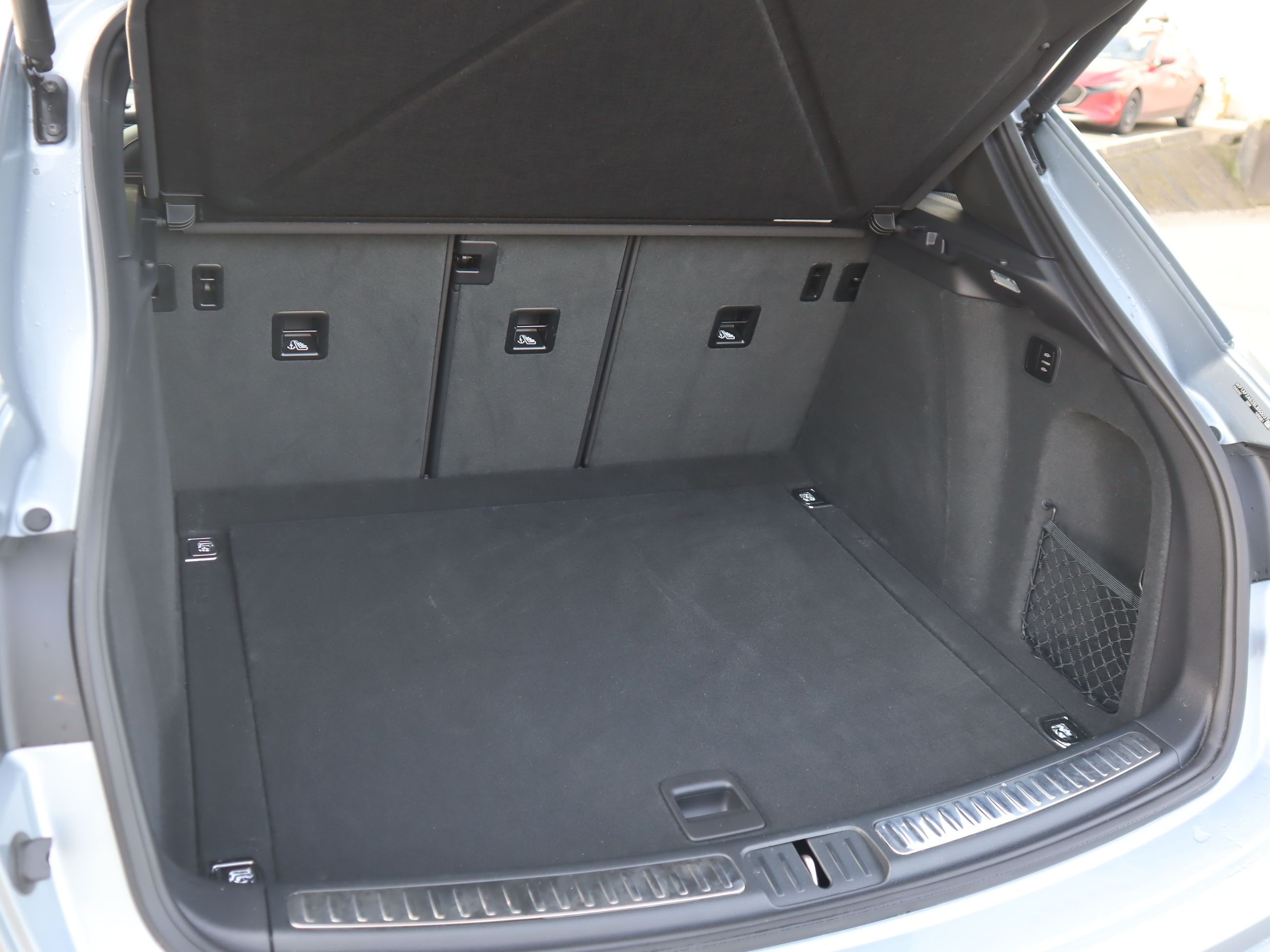 Porsche Macan  2025 à Vancouver, Colombie-Britannique