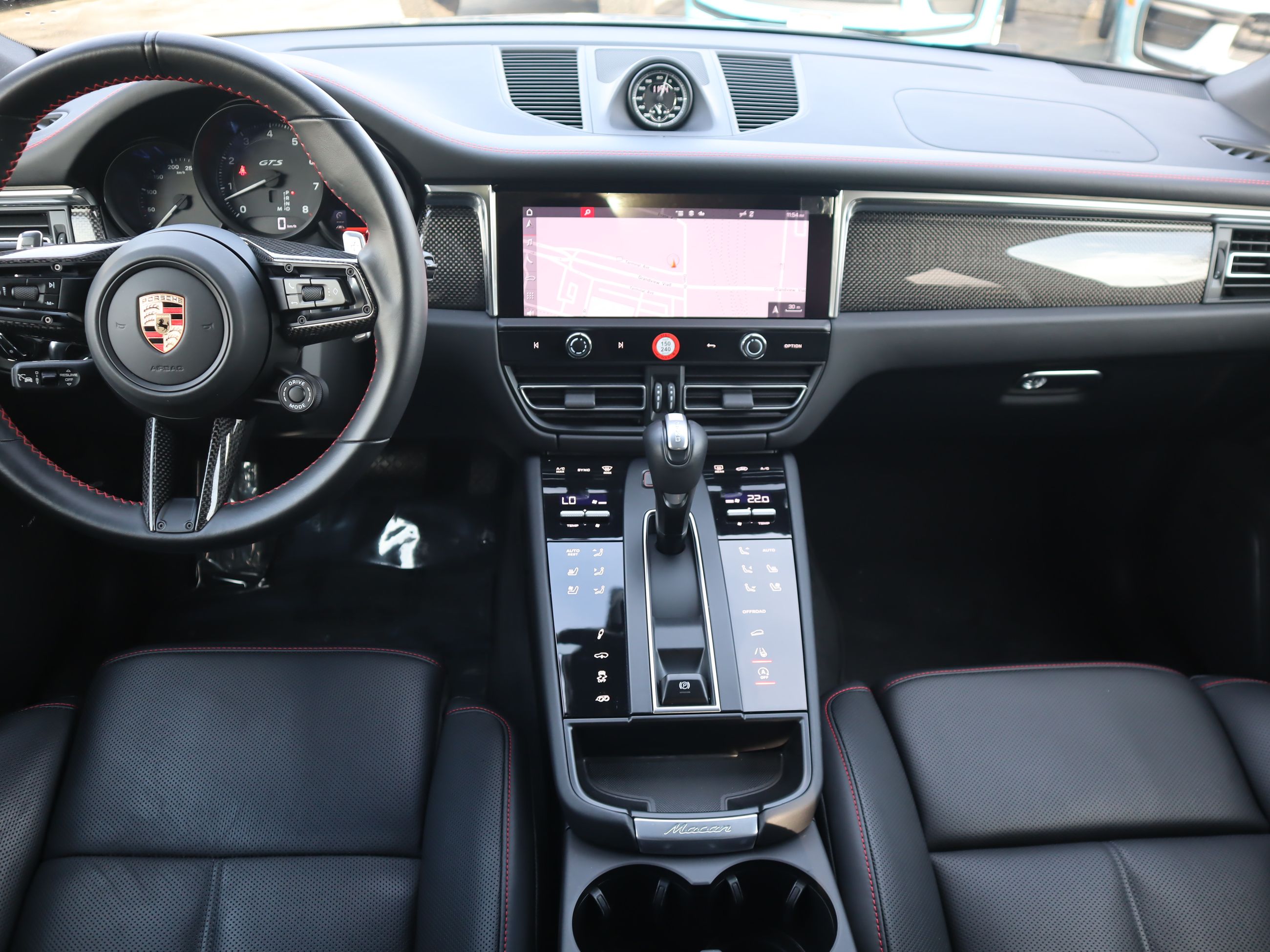 Porsche Macan  2025 à Vancouver, Colombie-Britannique