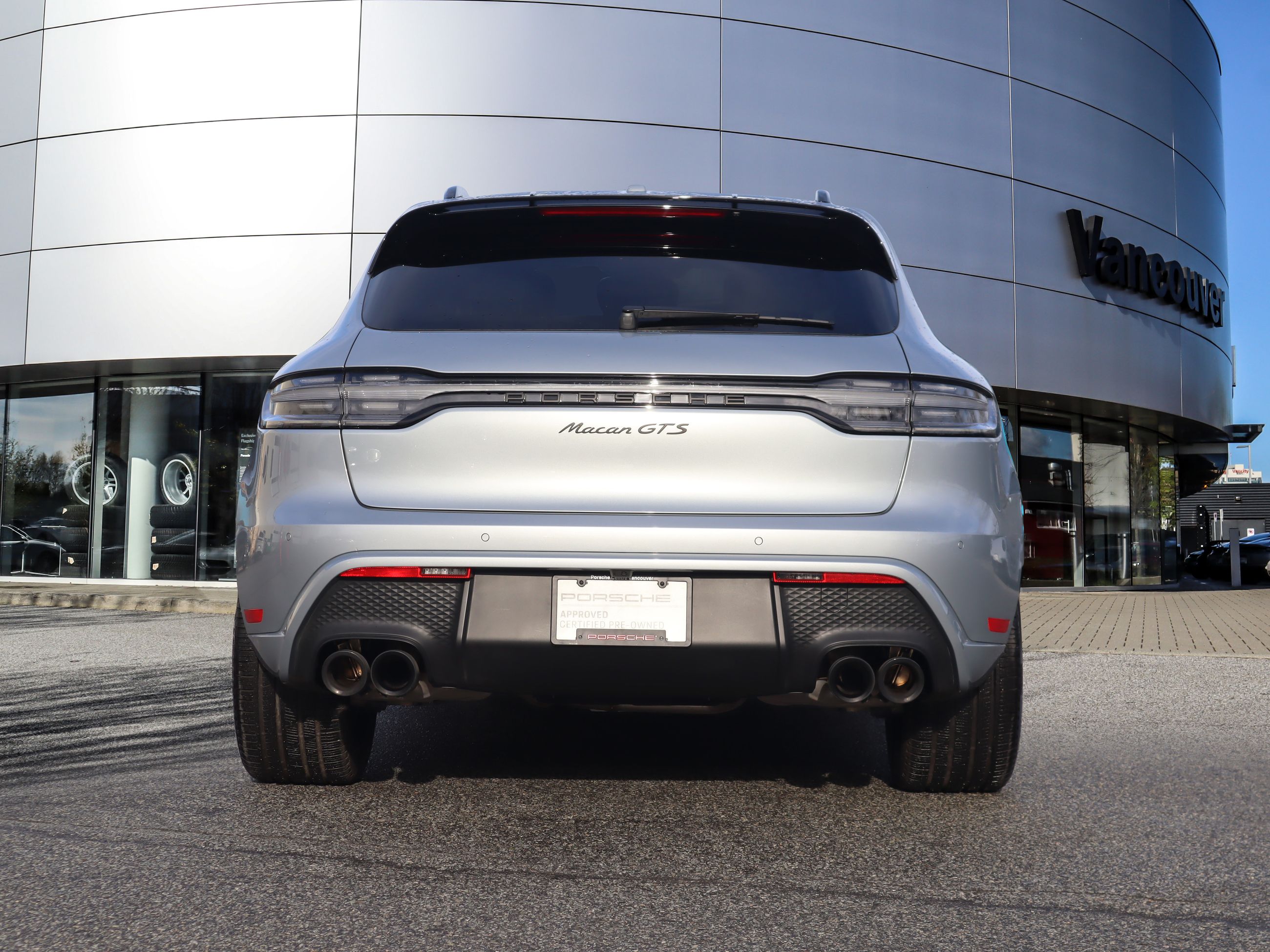 Porsche Macan  2025 à Vancouver, Colombie-Britannique