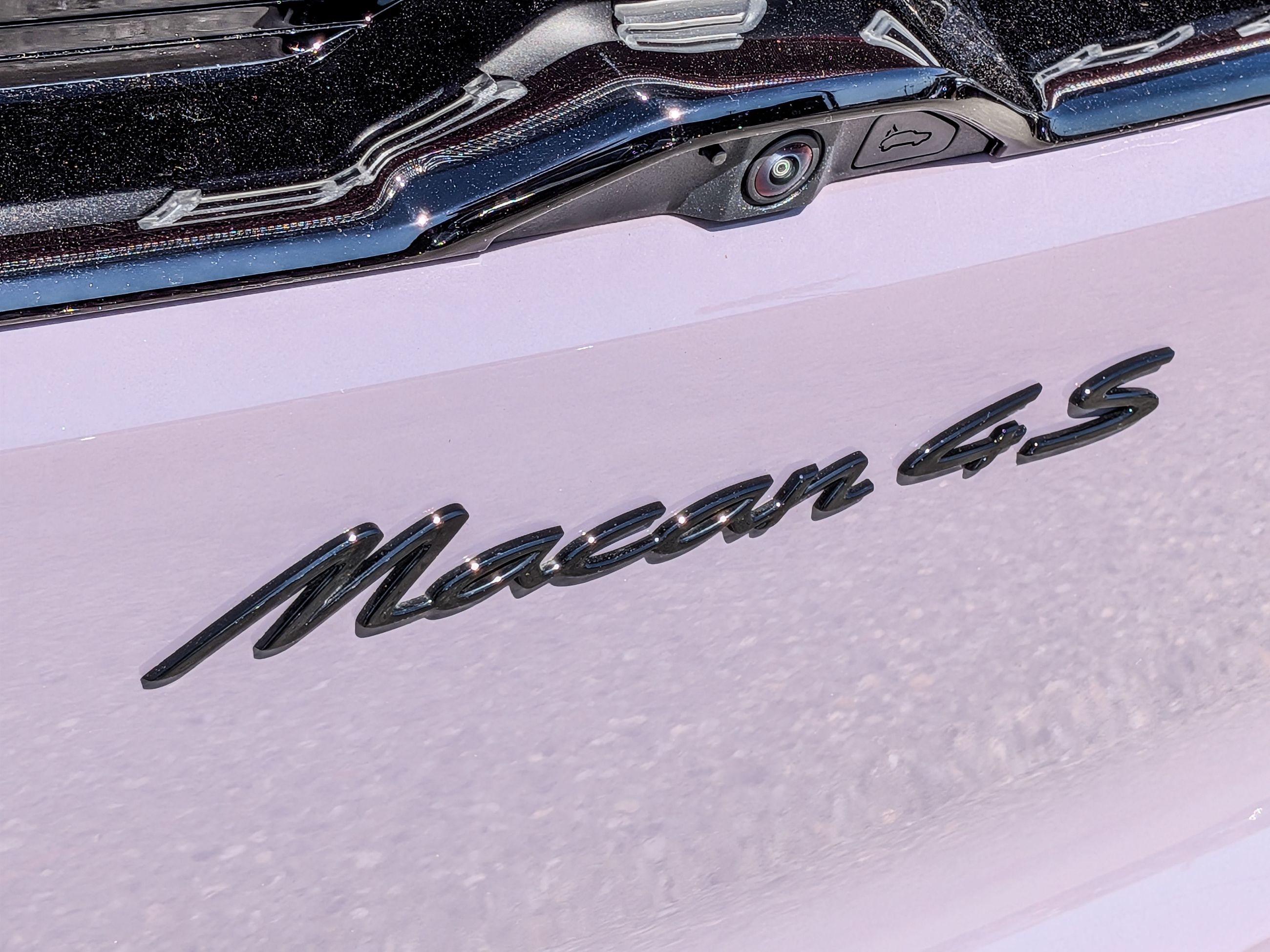 2025 Porsche Macan in Vancouver, British Columbia