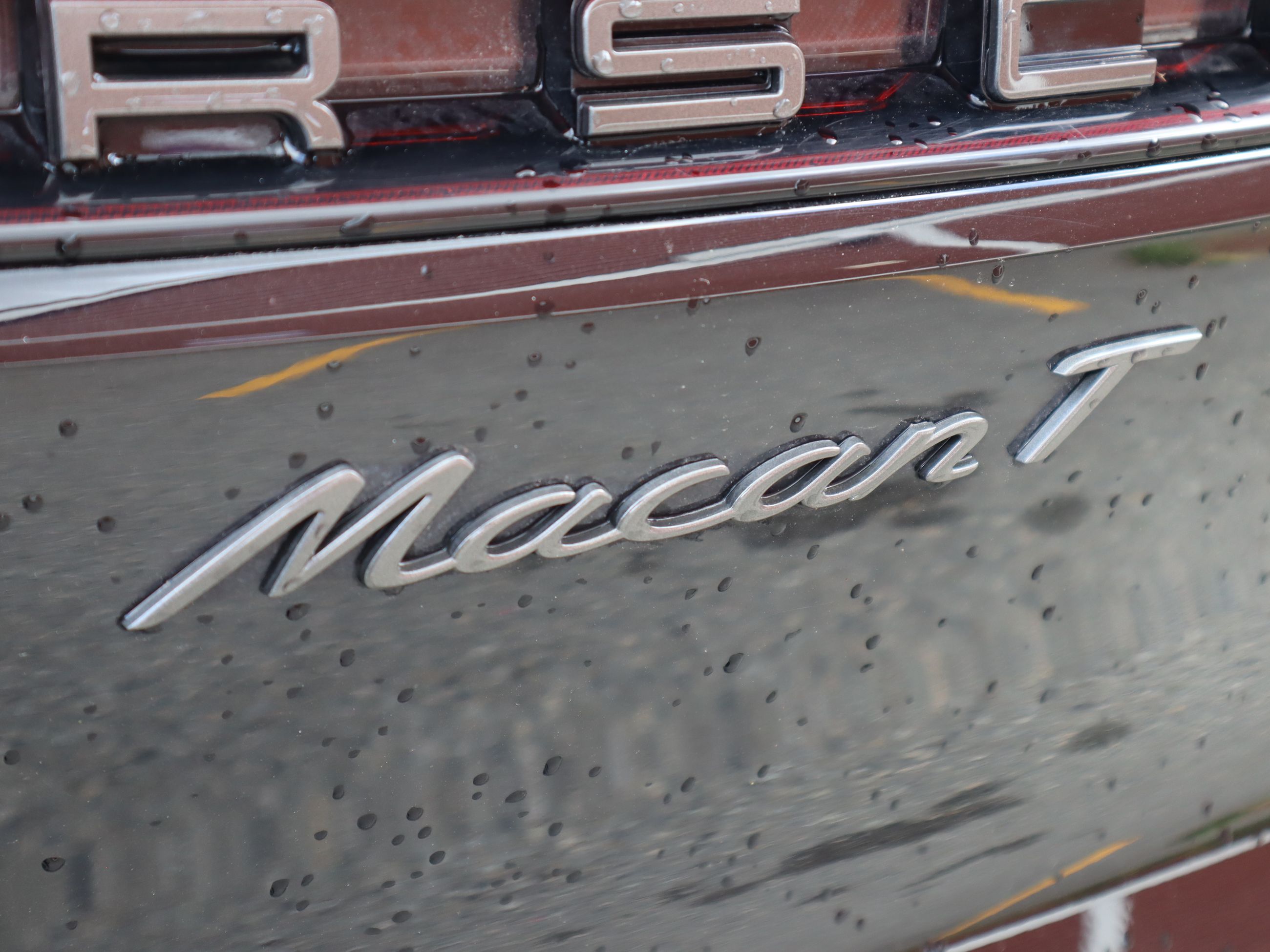 2025 Porsche Macan in Vancouver, British Columbia