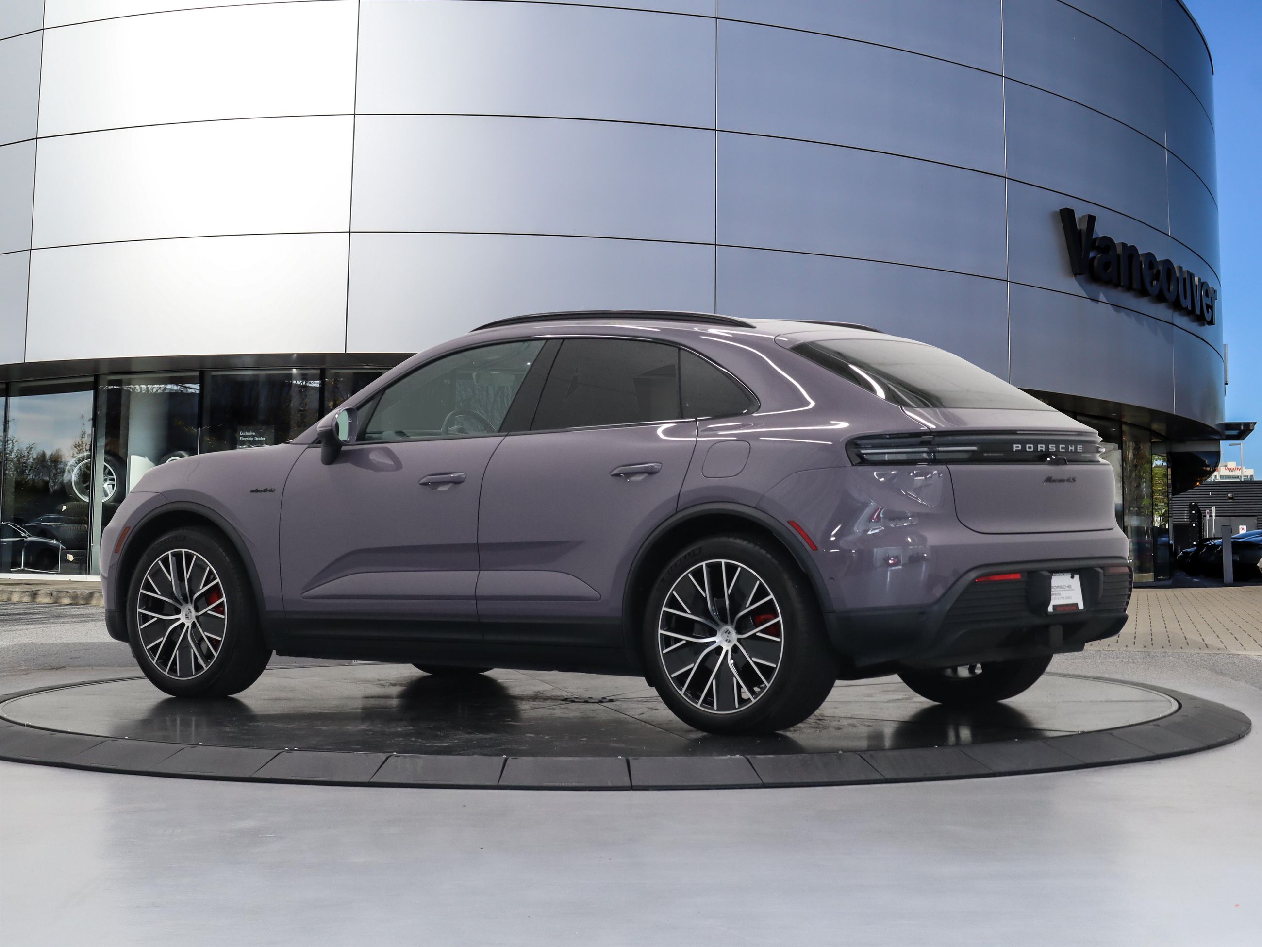 Porsche Macan  2025 à Vancouver, Colombie-Britannique