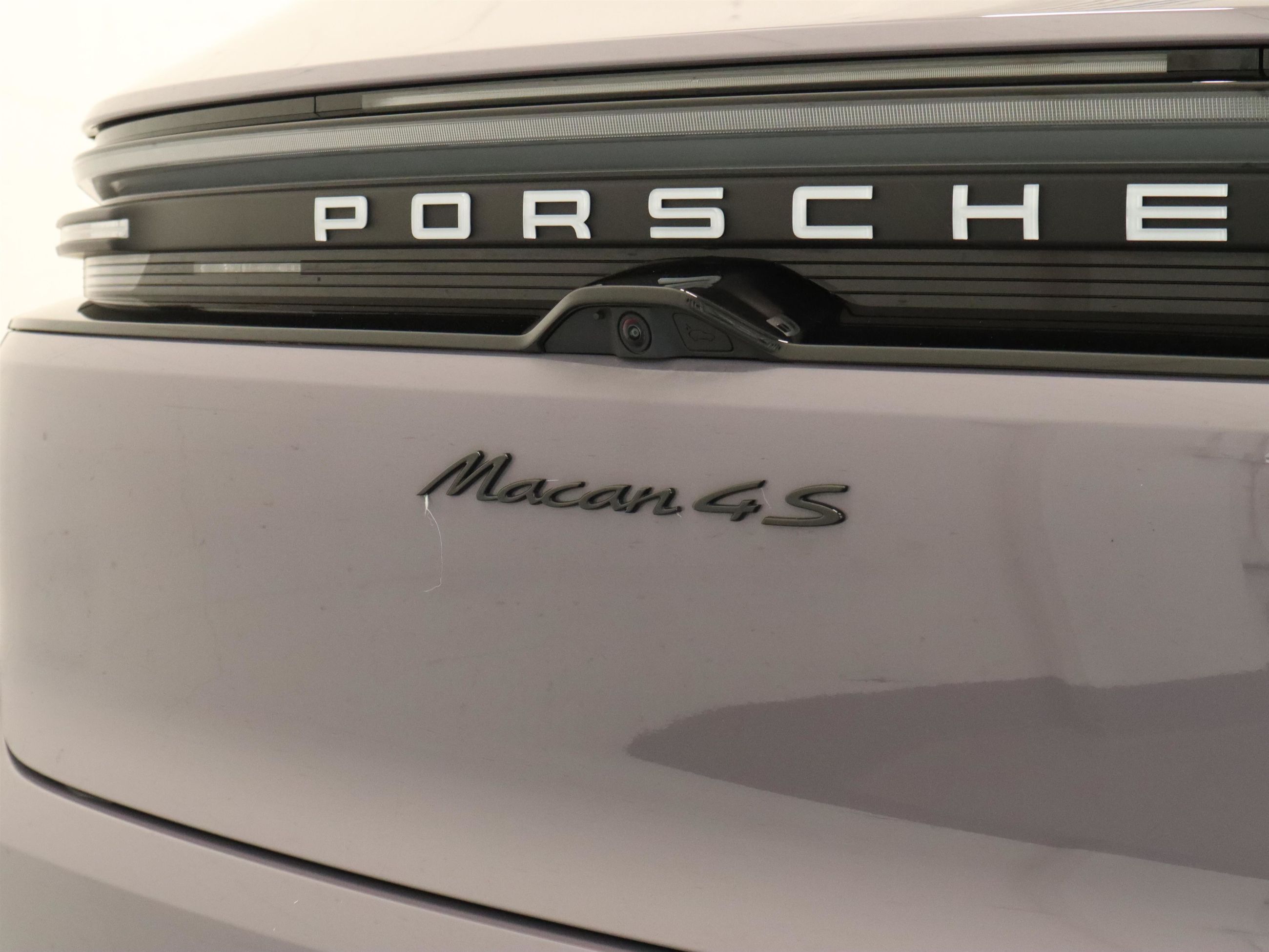 Porsche Macan  2025 à Vancouver, Colombie-Britannique