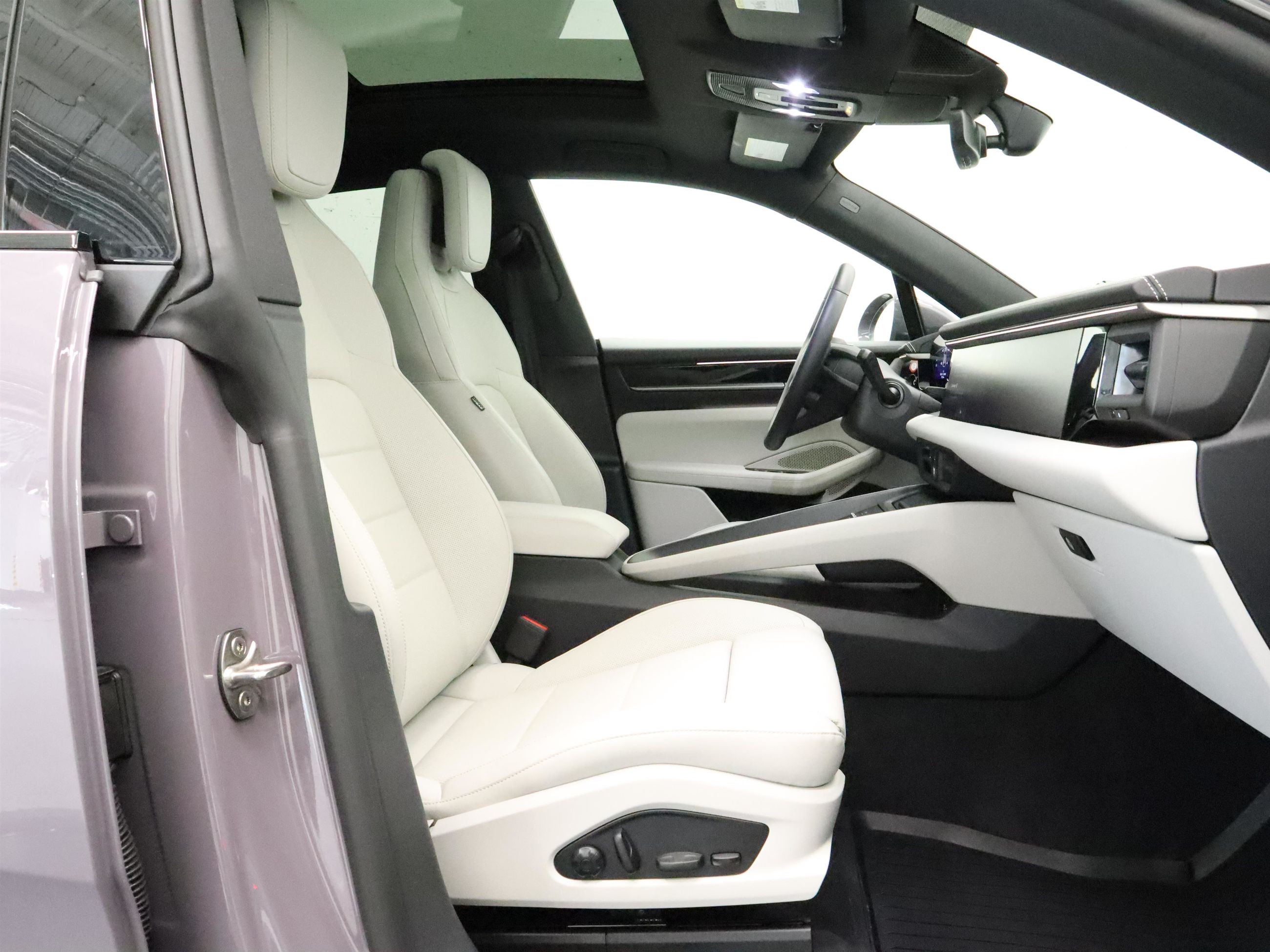 Porsche Macan  2025 à Vancouver, Colombie-Britannique