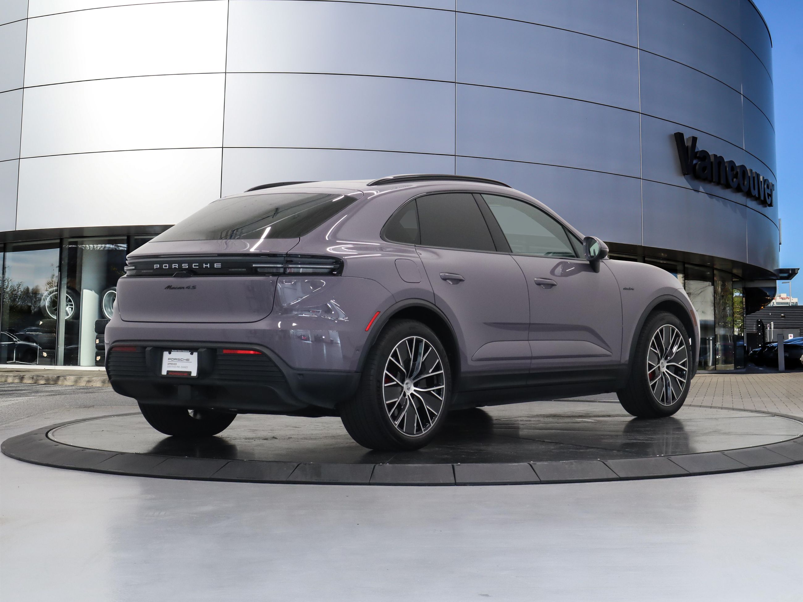Porsche Macan  2025 à Vancouver, Colombie-Britannique