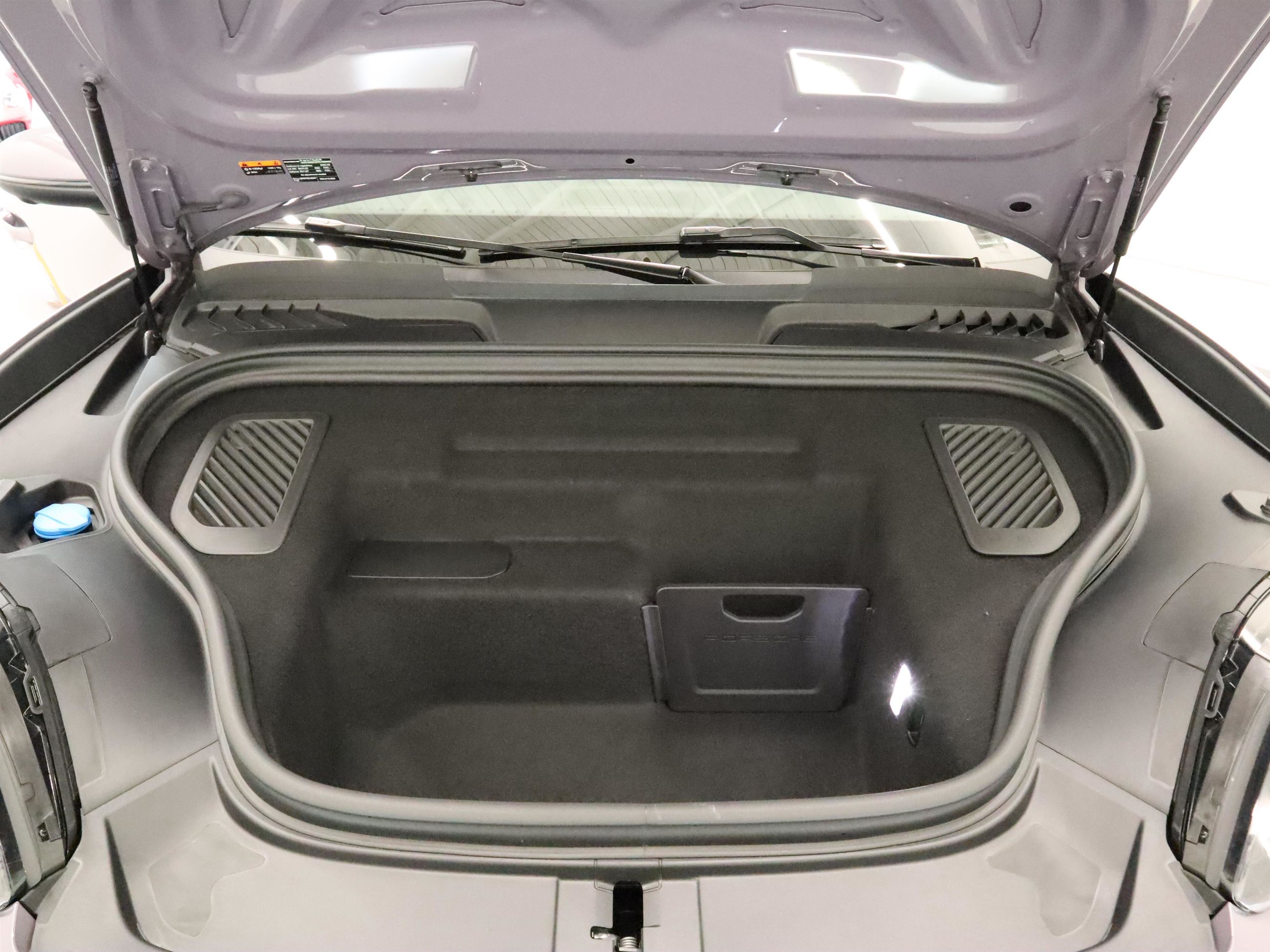 Porsche Macan  2025 à Vancouver, Colombie-Britannique