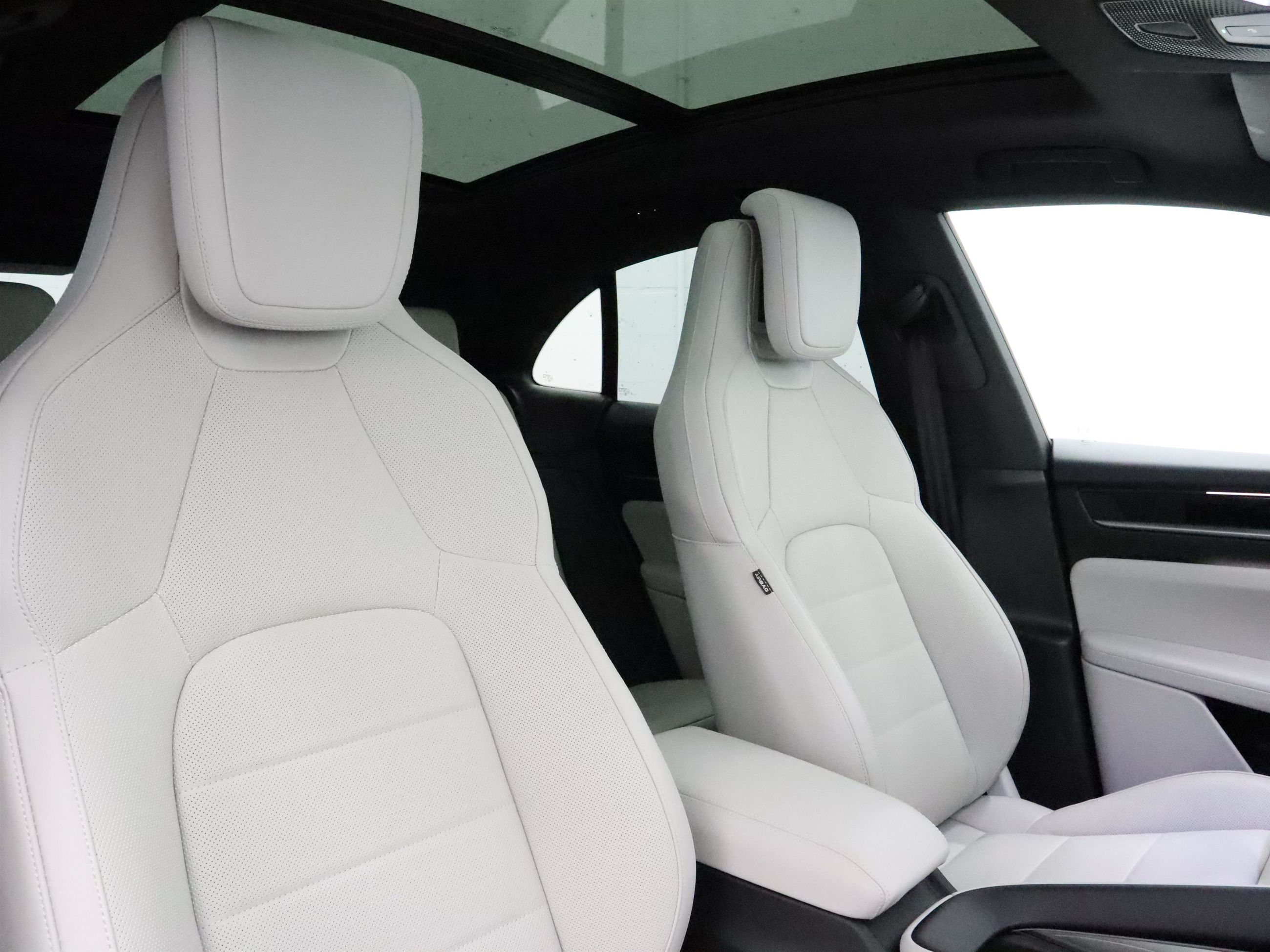 Porsche Macan  2025 à Vancouver, Colombie-Britannique