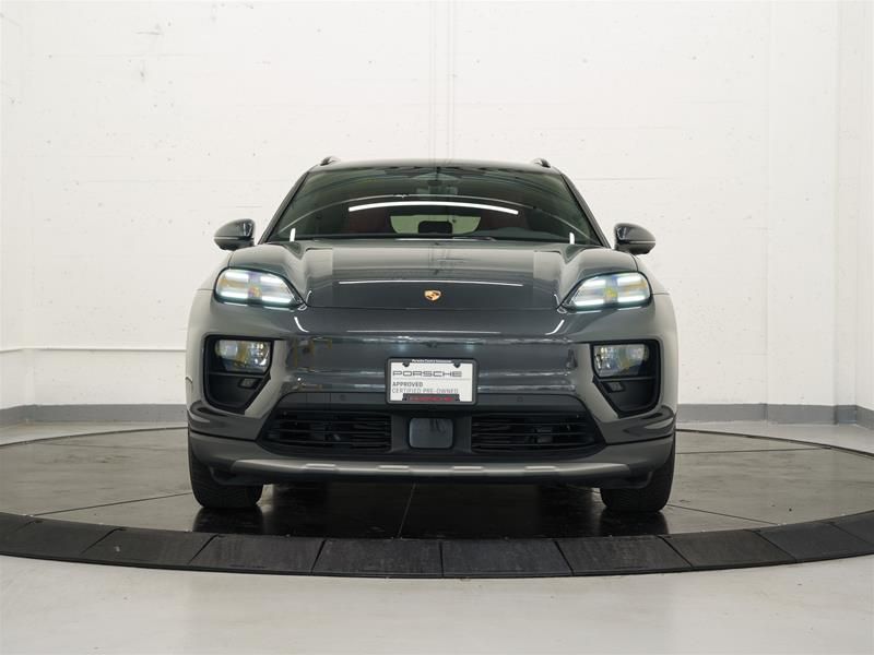 2025 Porsche Macan in Vancouver, British Columbia