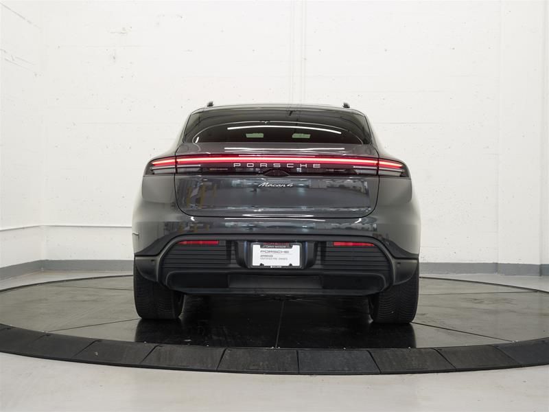 2025 Porsche Macan in Vancouver, British Columbia