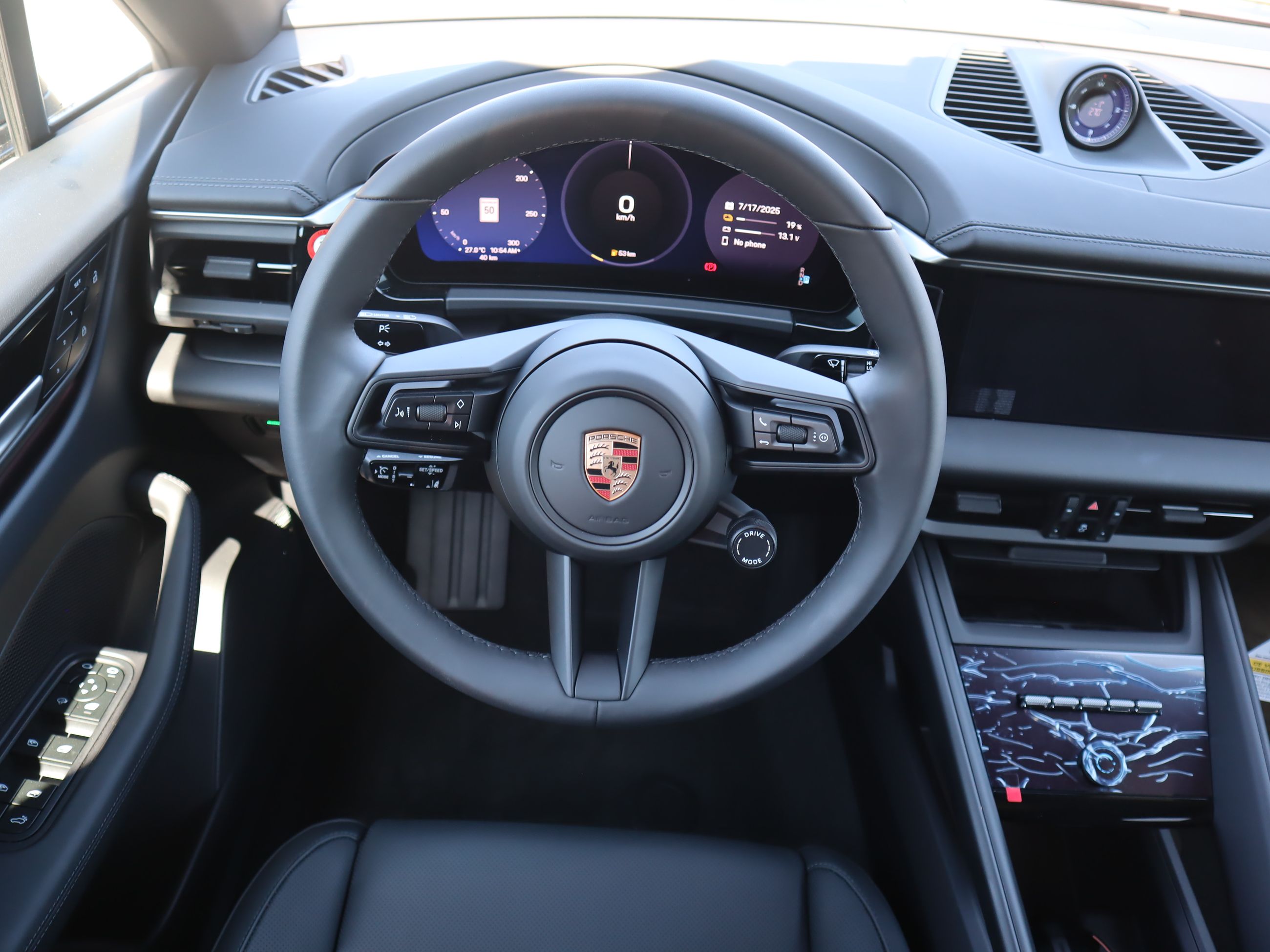 Porsche Macan  2025 à Vancouver, Colombie-Britannique