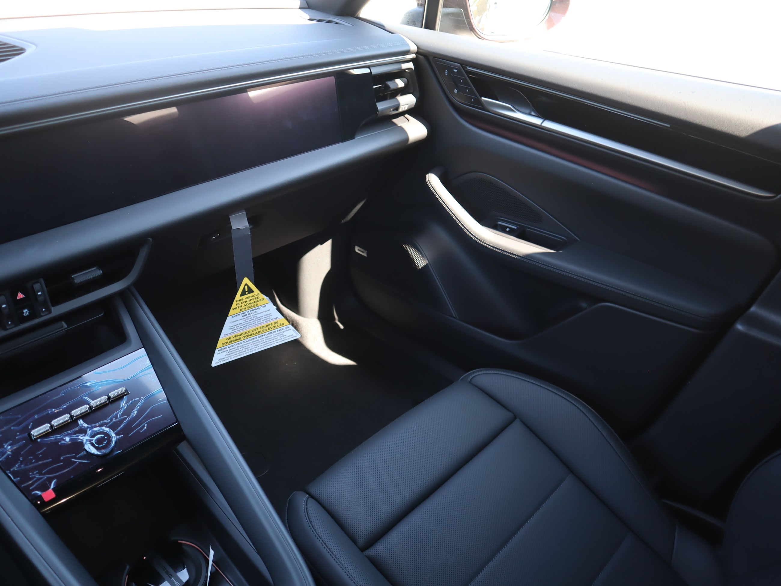 Porsche Macan  2025 à Vancouver, Colombie-Britannique