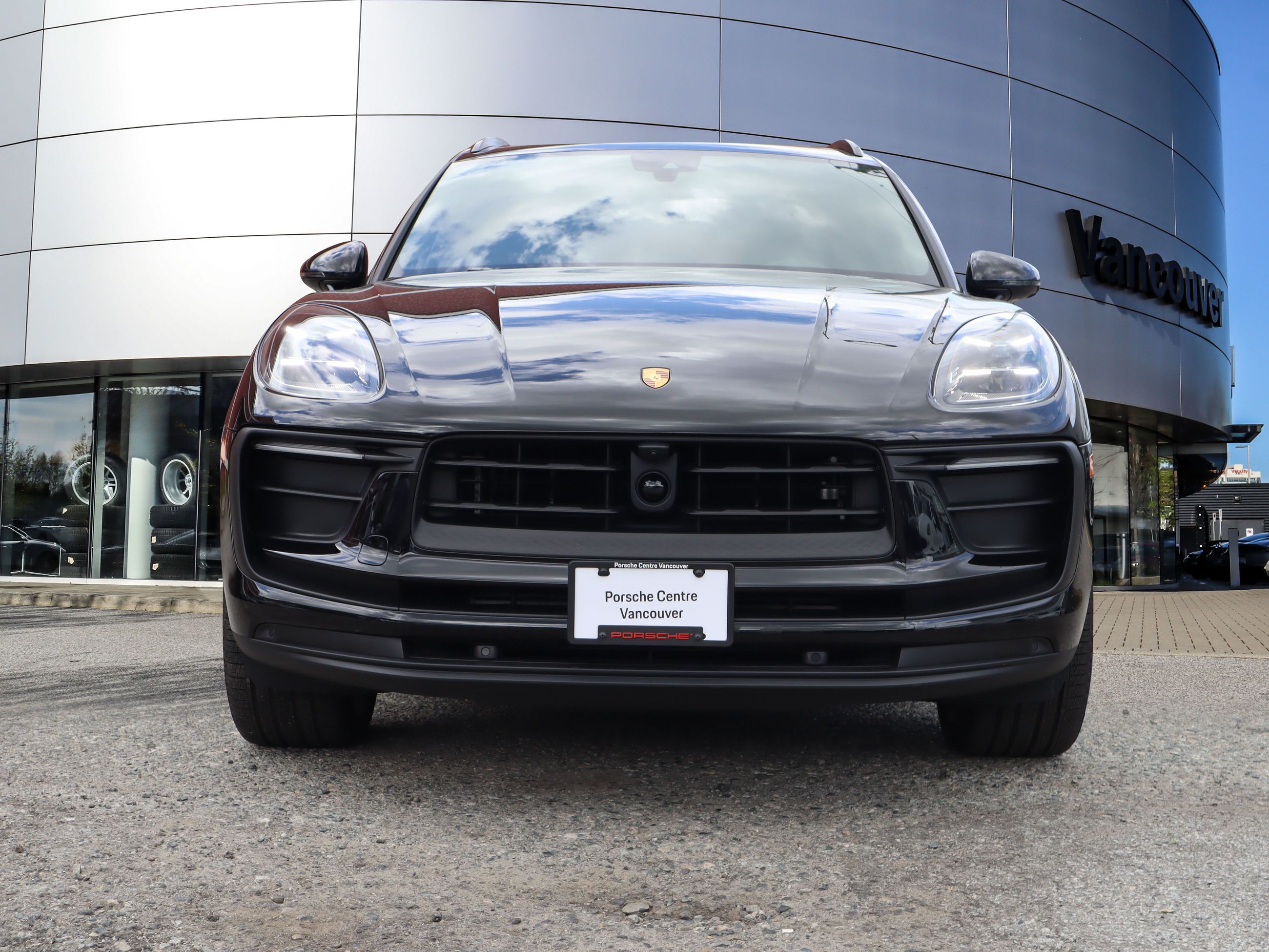 2025 Porsche Macan in Vancouver, British Columbia