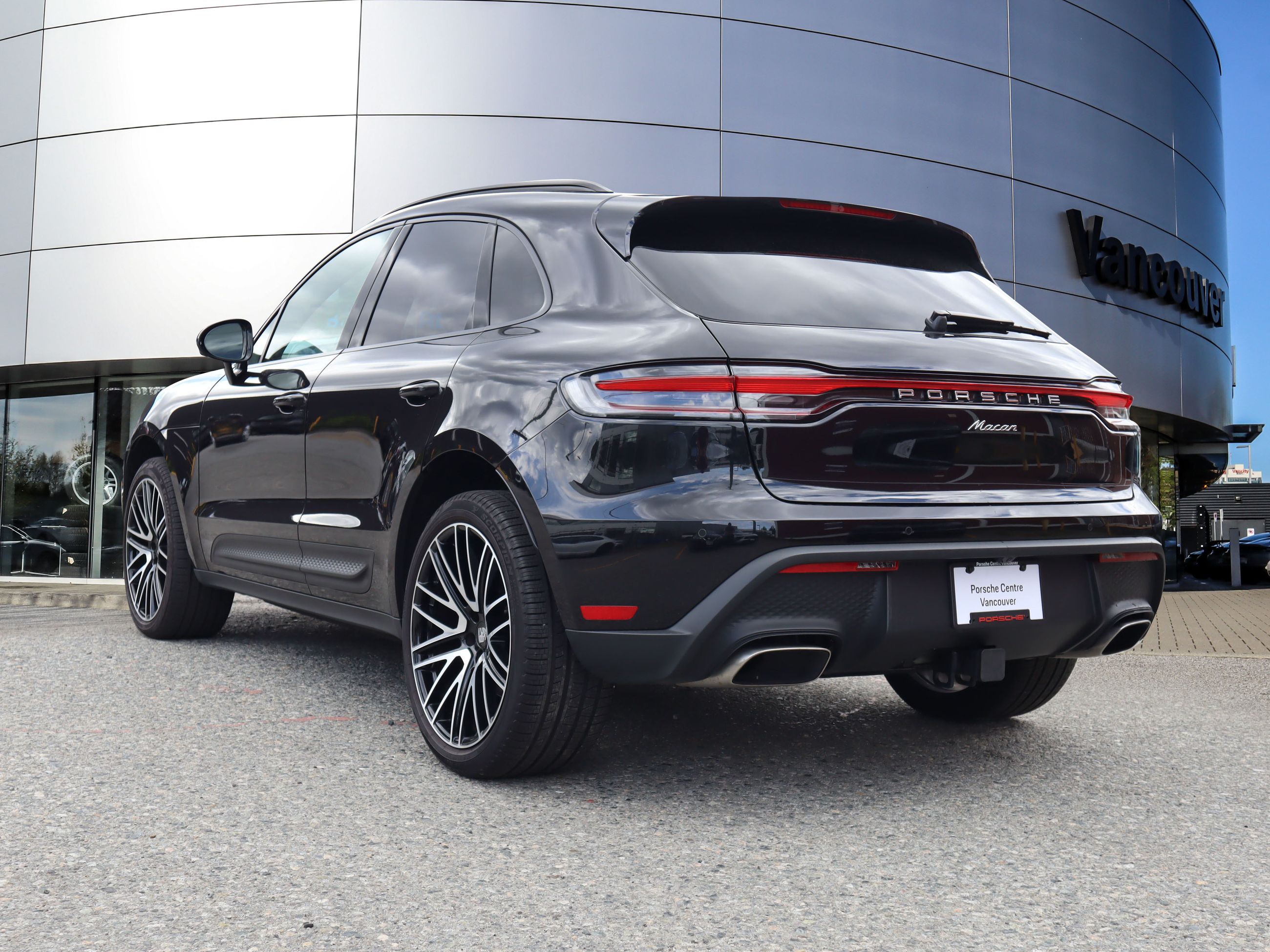2025 Porsche Macan in Vancouver, British Columbia