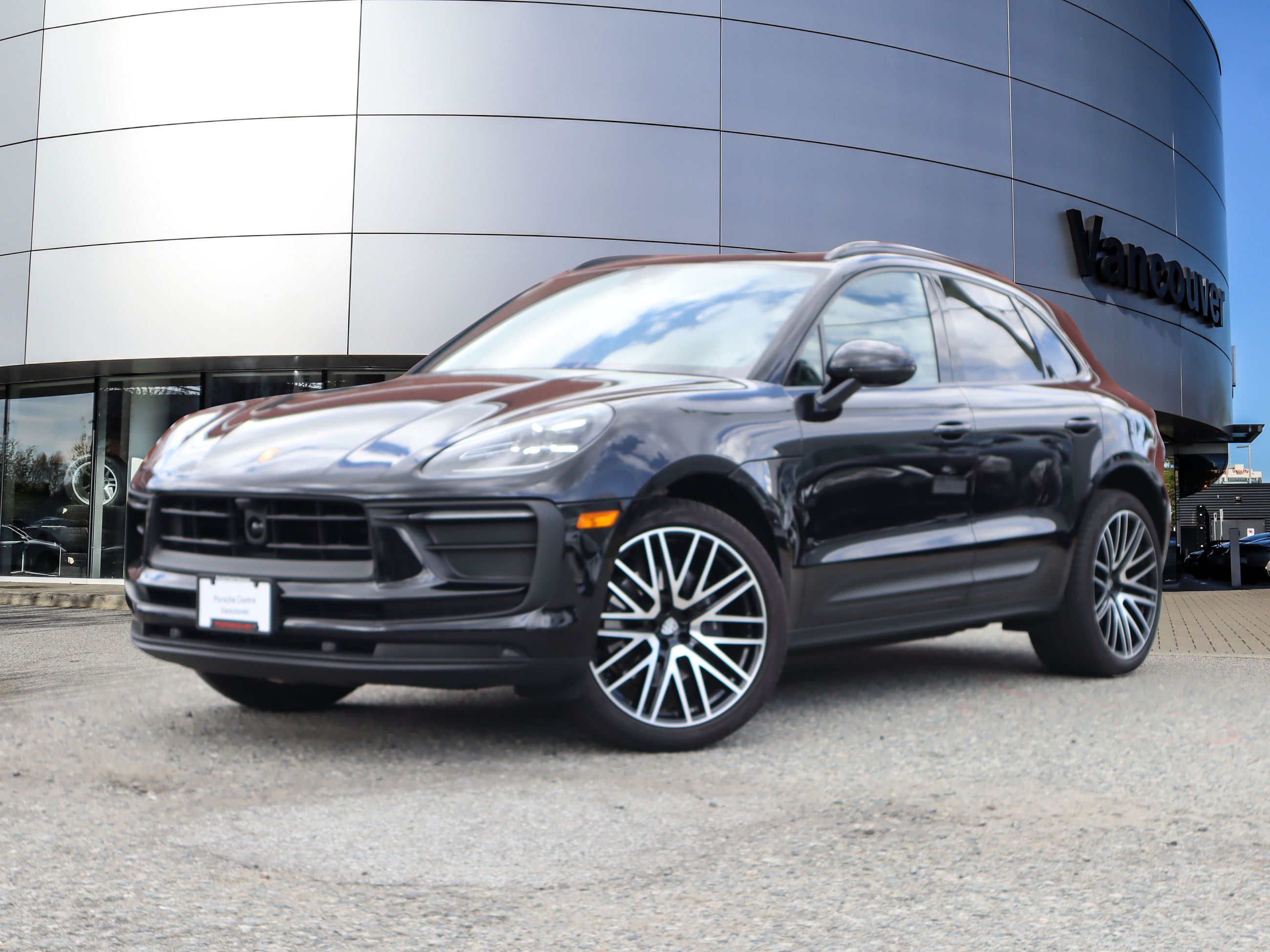 2025 Porsche Macan in Vancouver, British Columbia